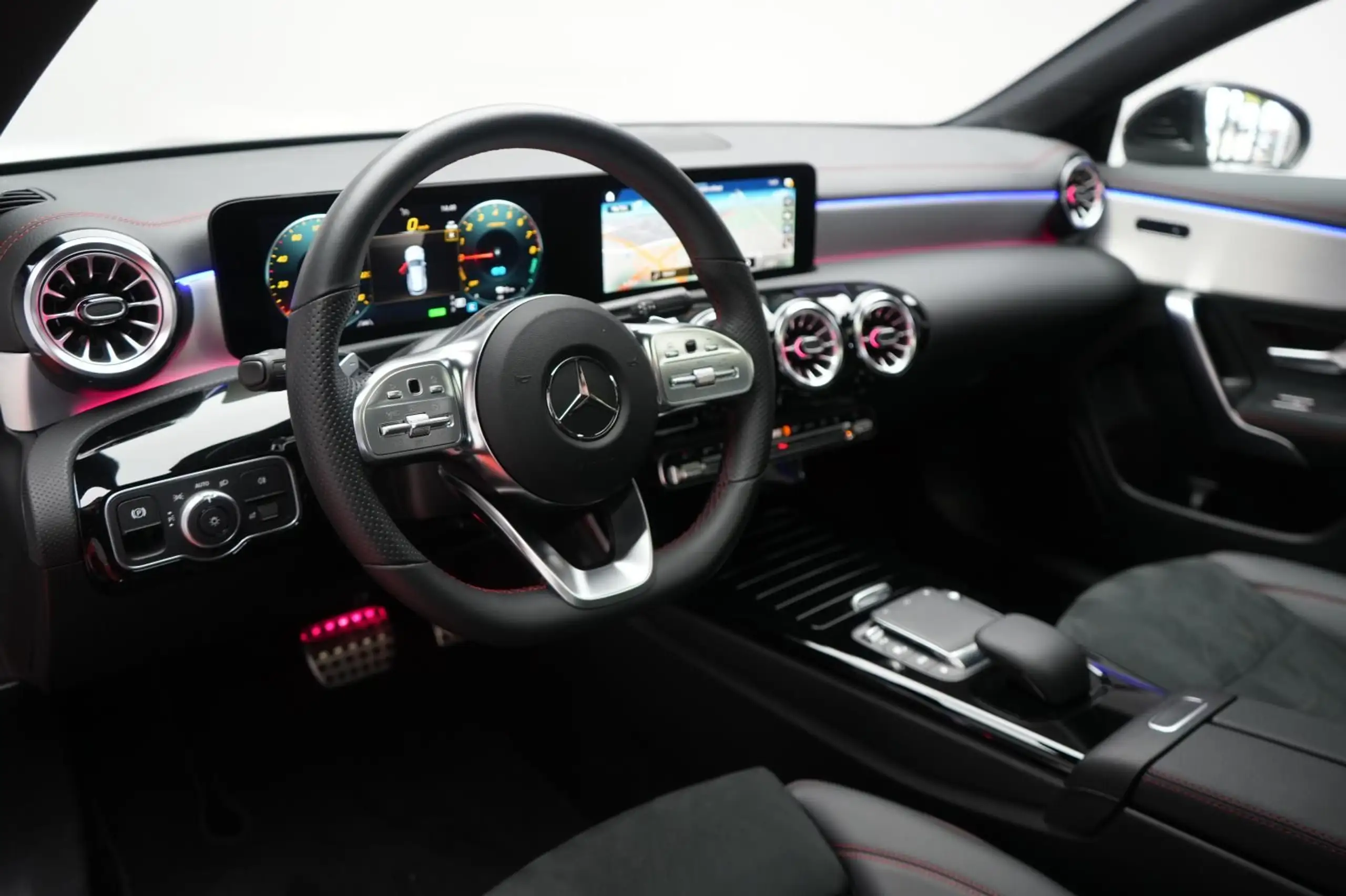 Mercedes-Benz - CLA 250