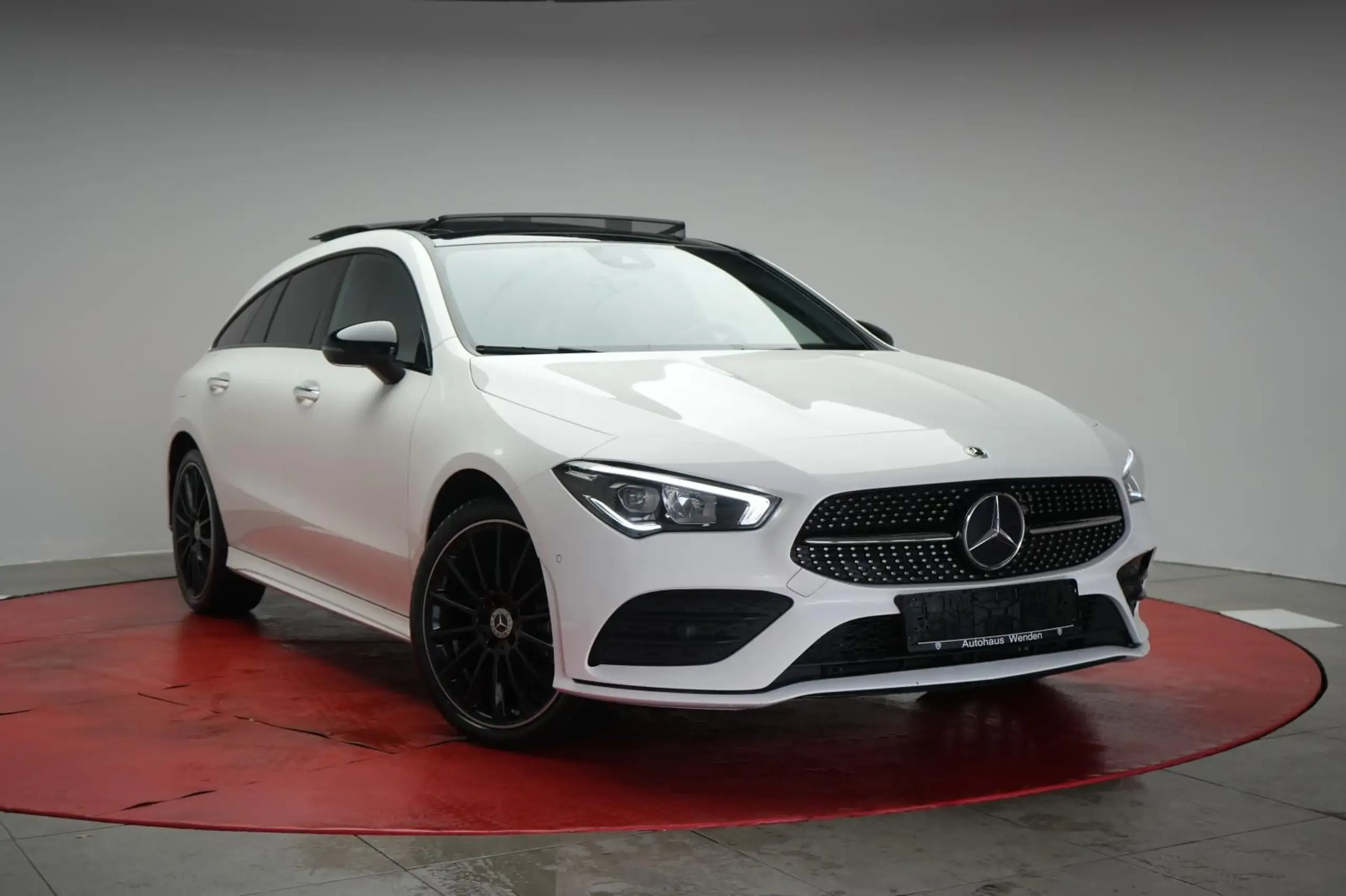 Mercedes-Benz - CLA 250