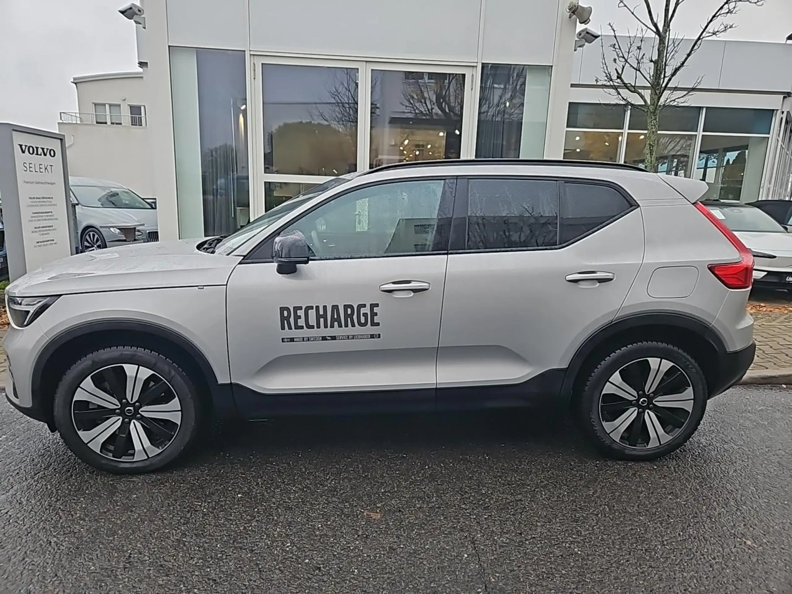 Volvo - XC40