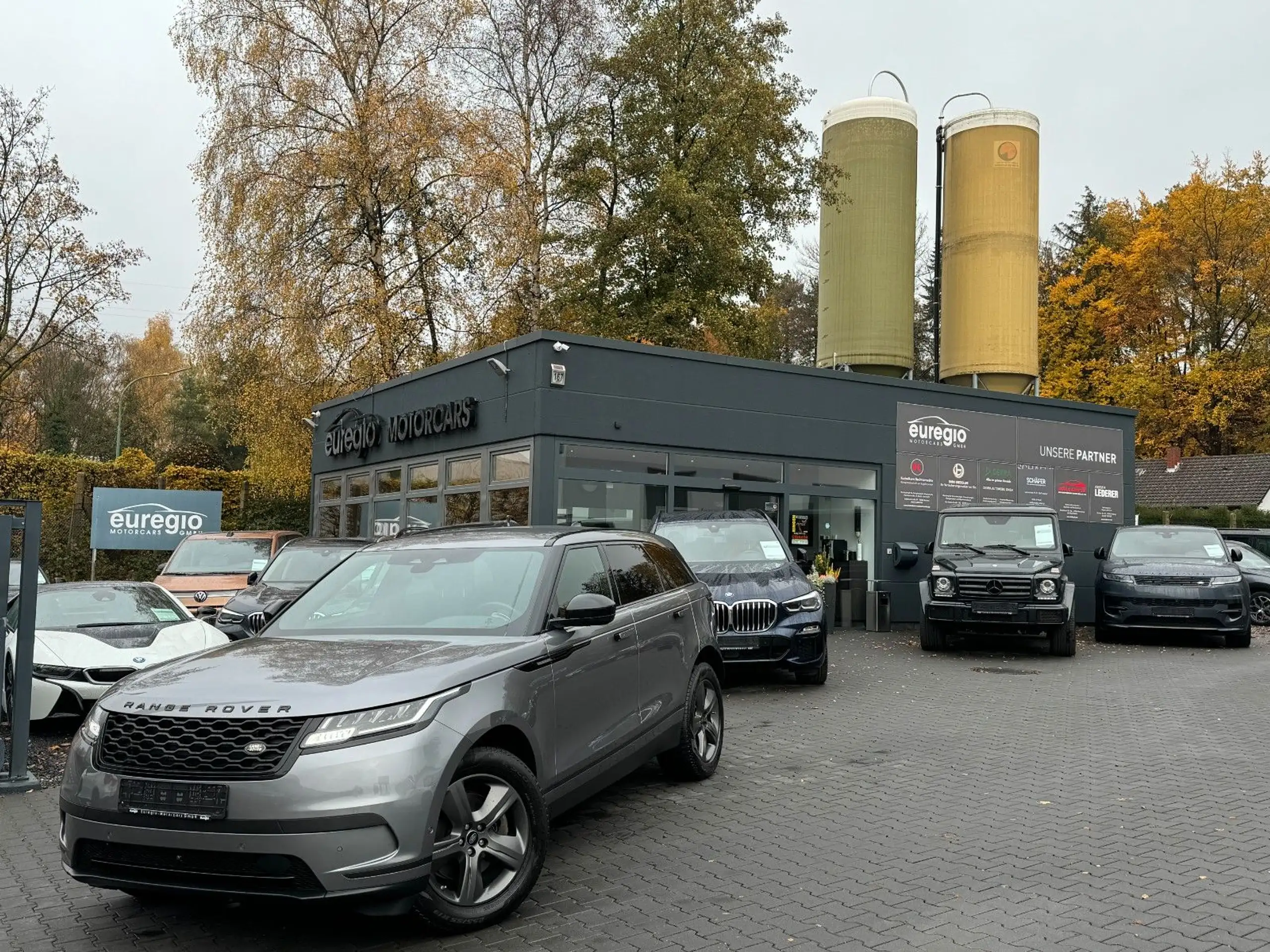 Land Rover - Range Rover Velar