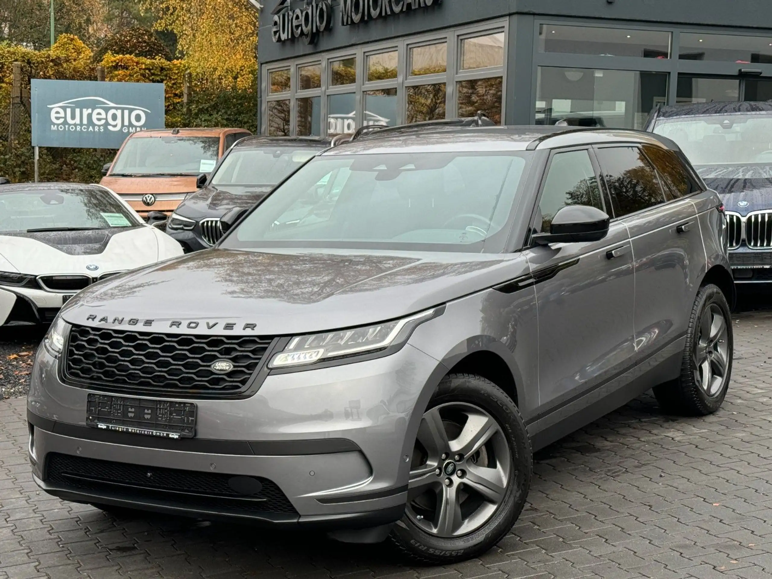 Land Rover - Range Rover Velar