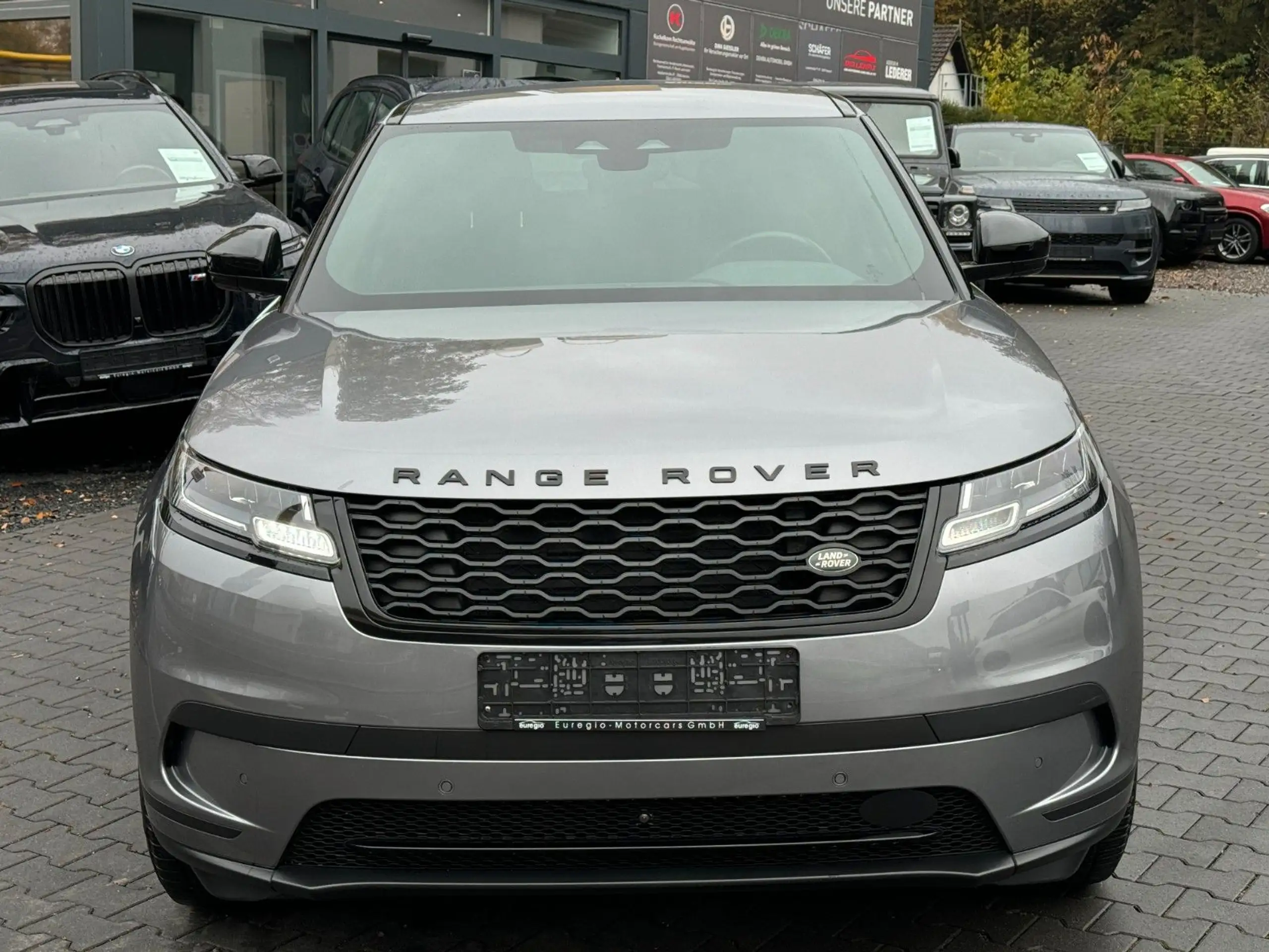 Land Rover - Range Rover Velar