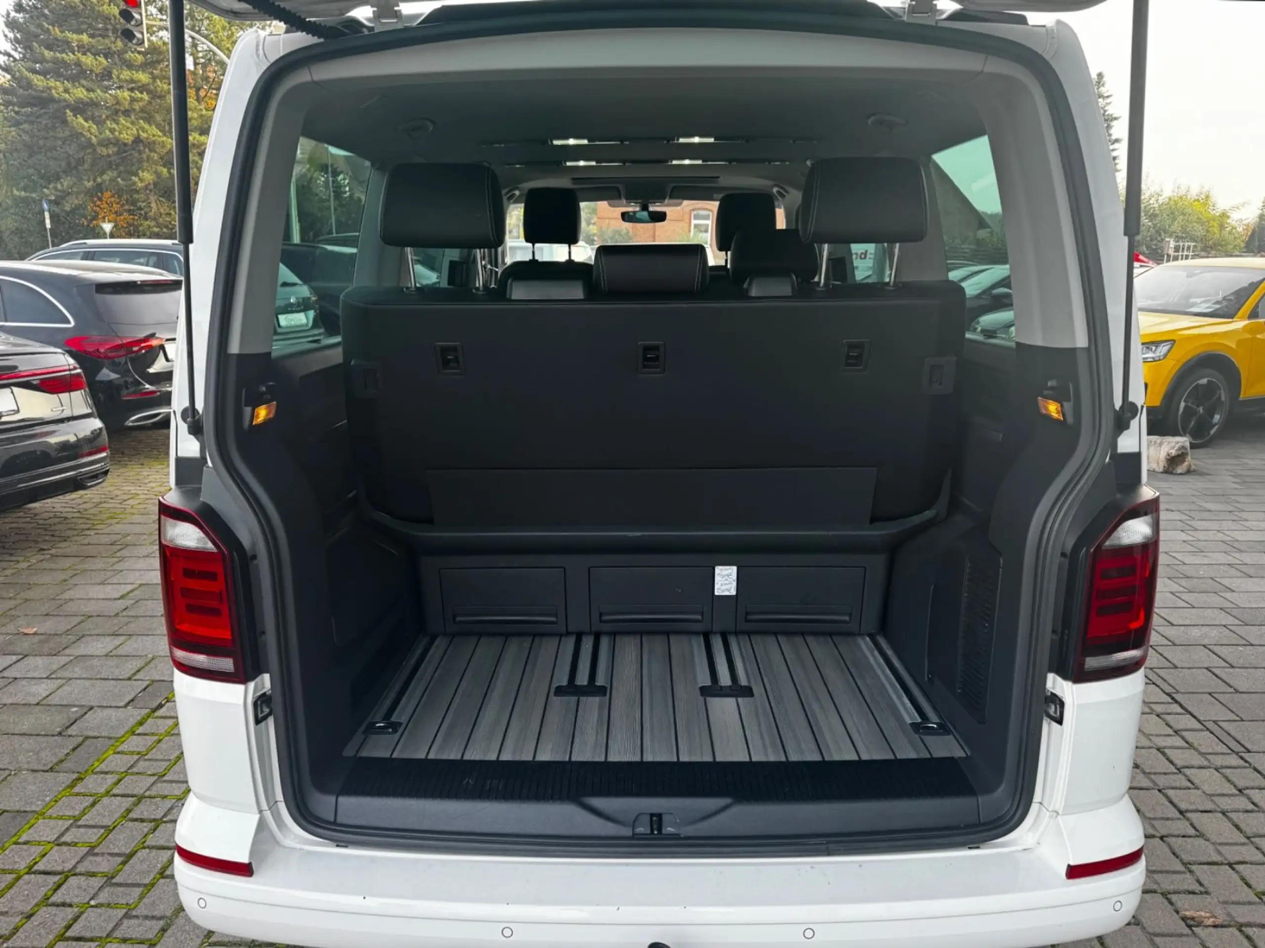 Volkswagen - T6 Multivan