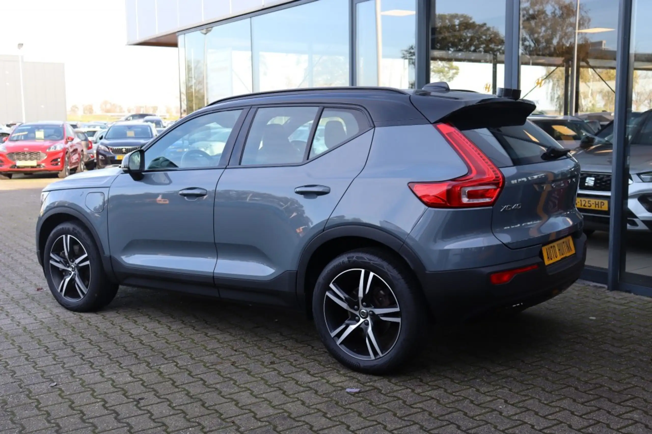 Volvo - XC40