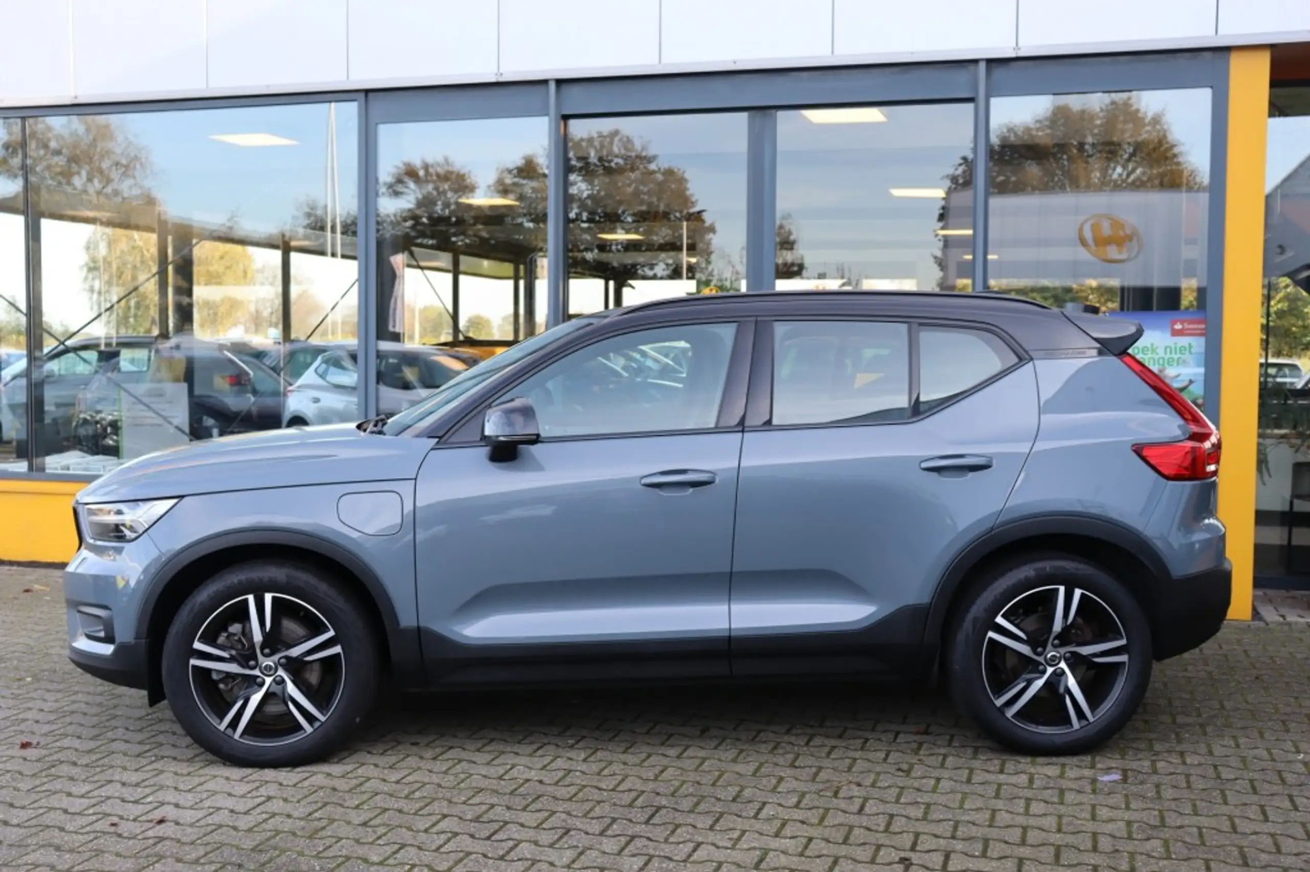 Volvo - XC40