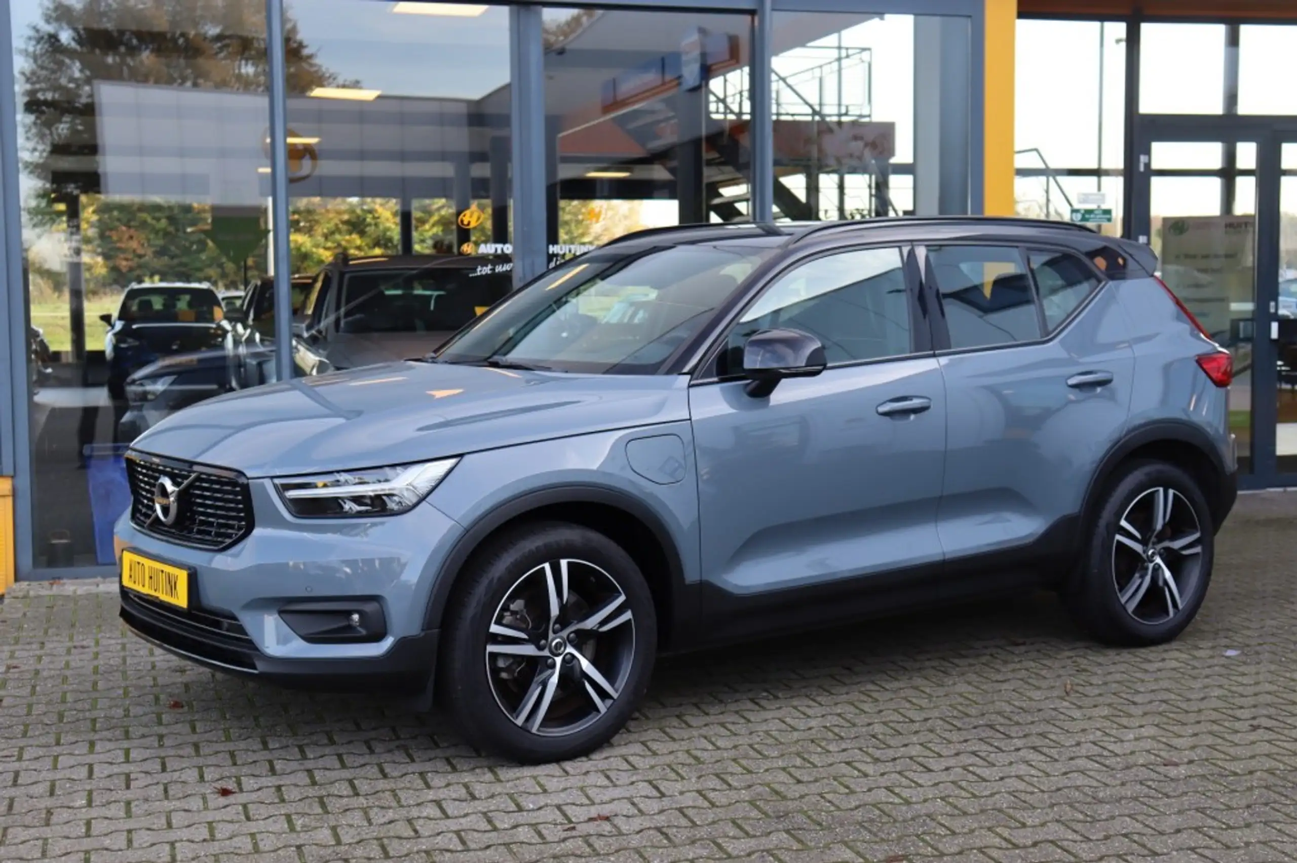 Volvo - XC40