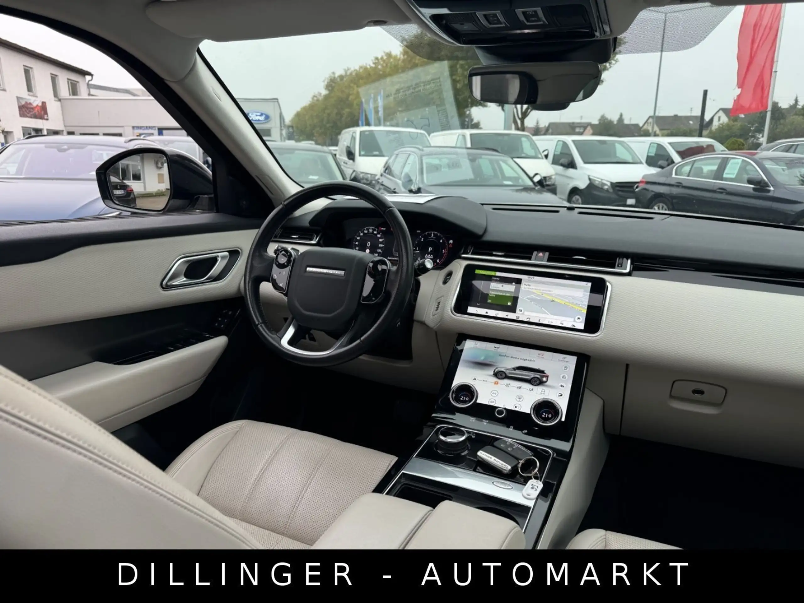 Land Rover - Range Rover Velar