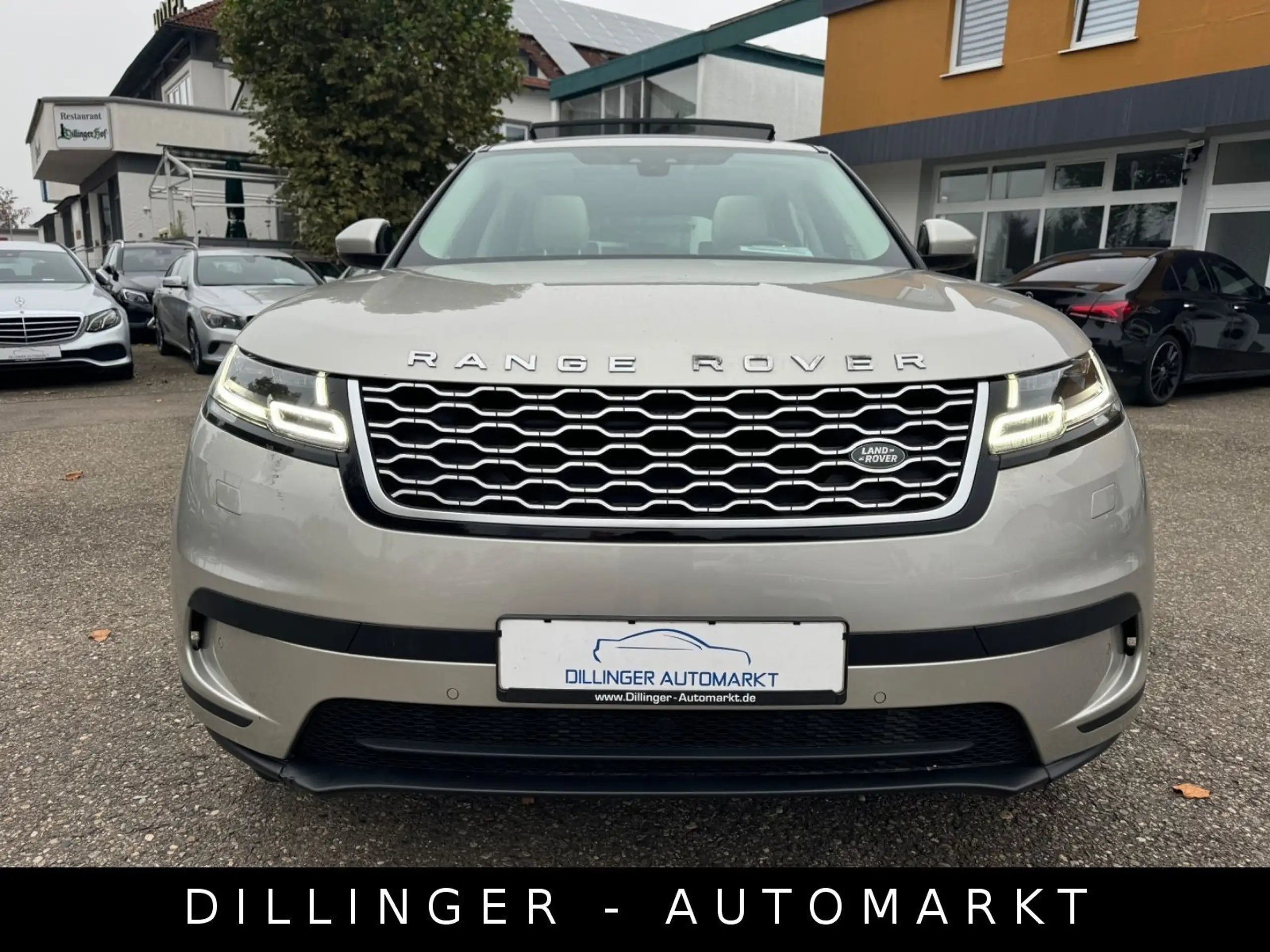 Land Rover - Range Rover Velar