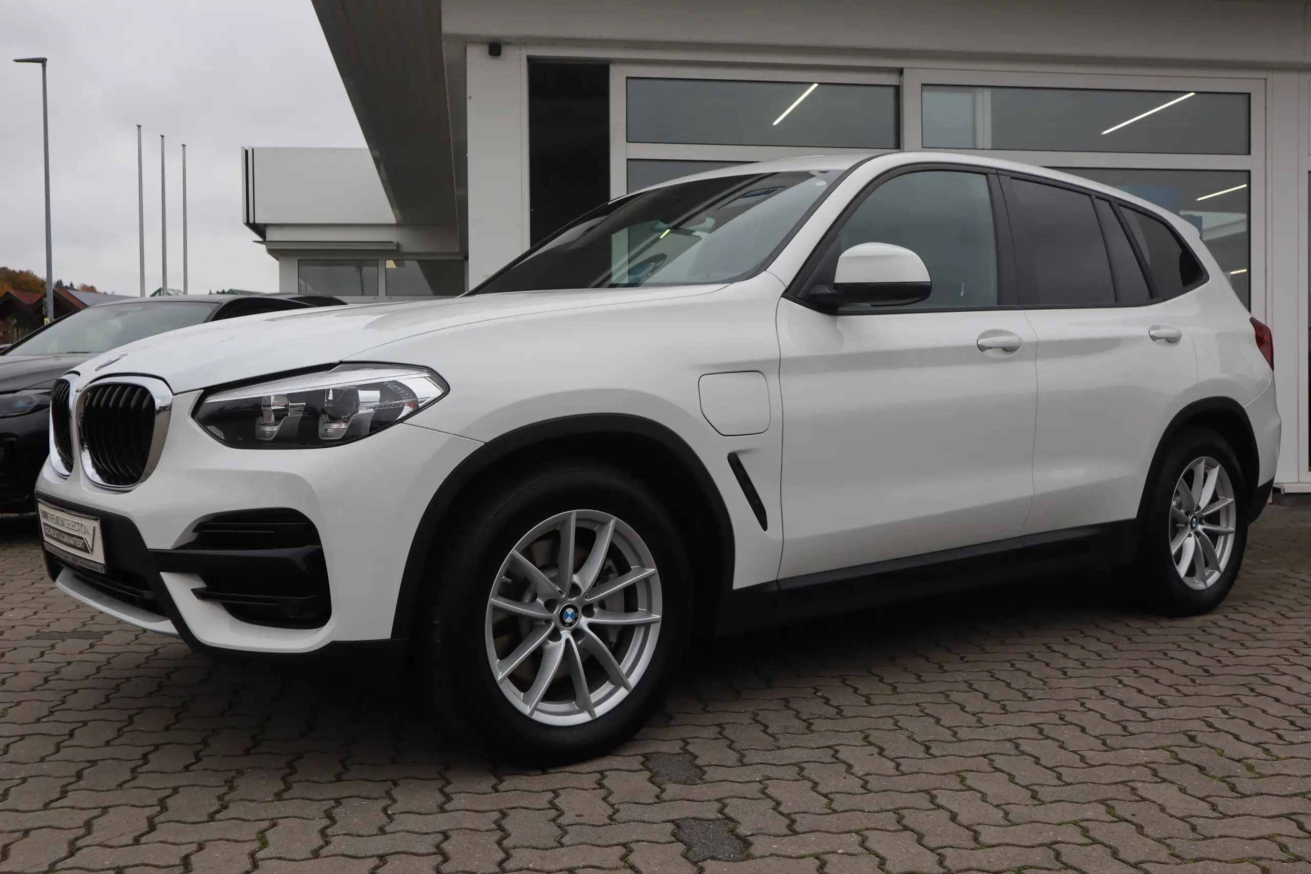 BMW - X3