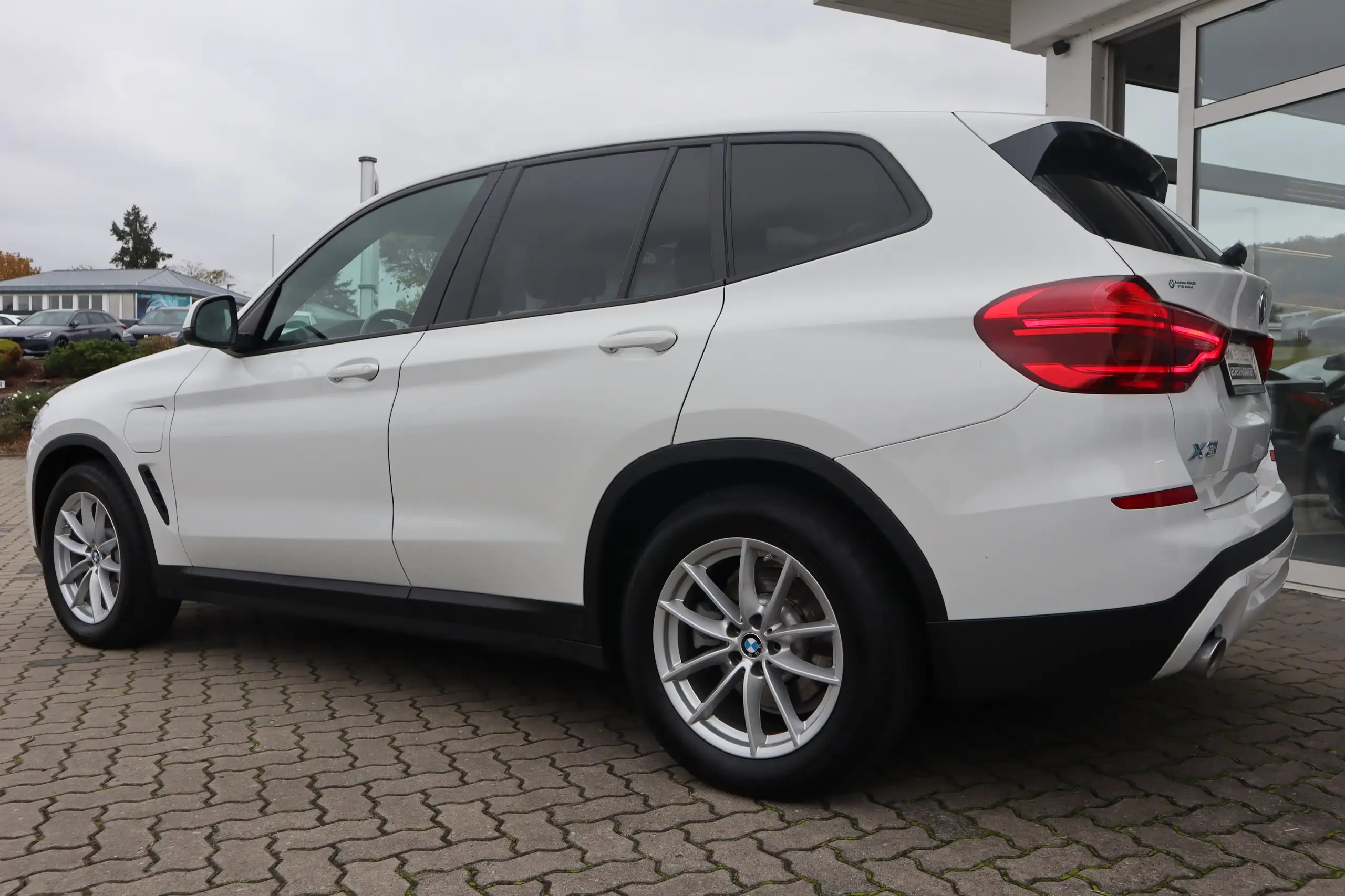 BMW - X3