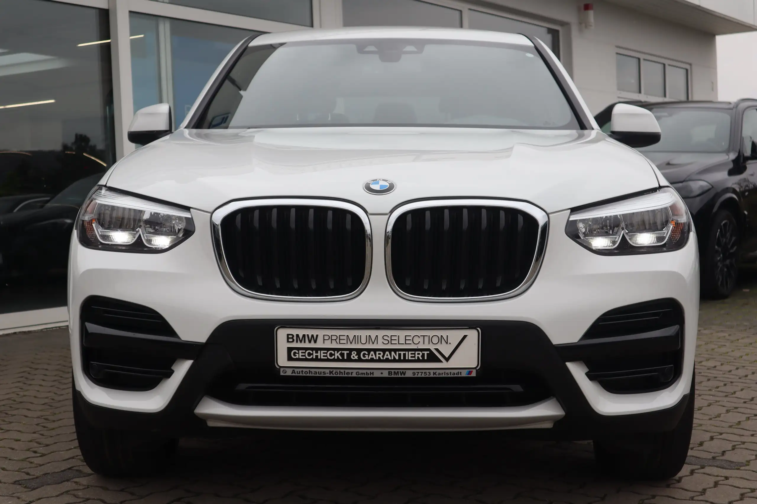 BMW - X3