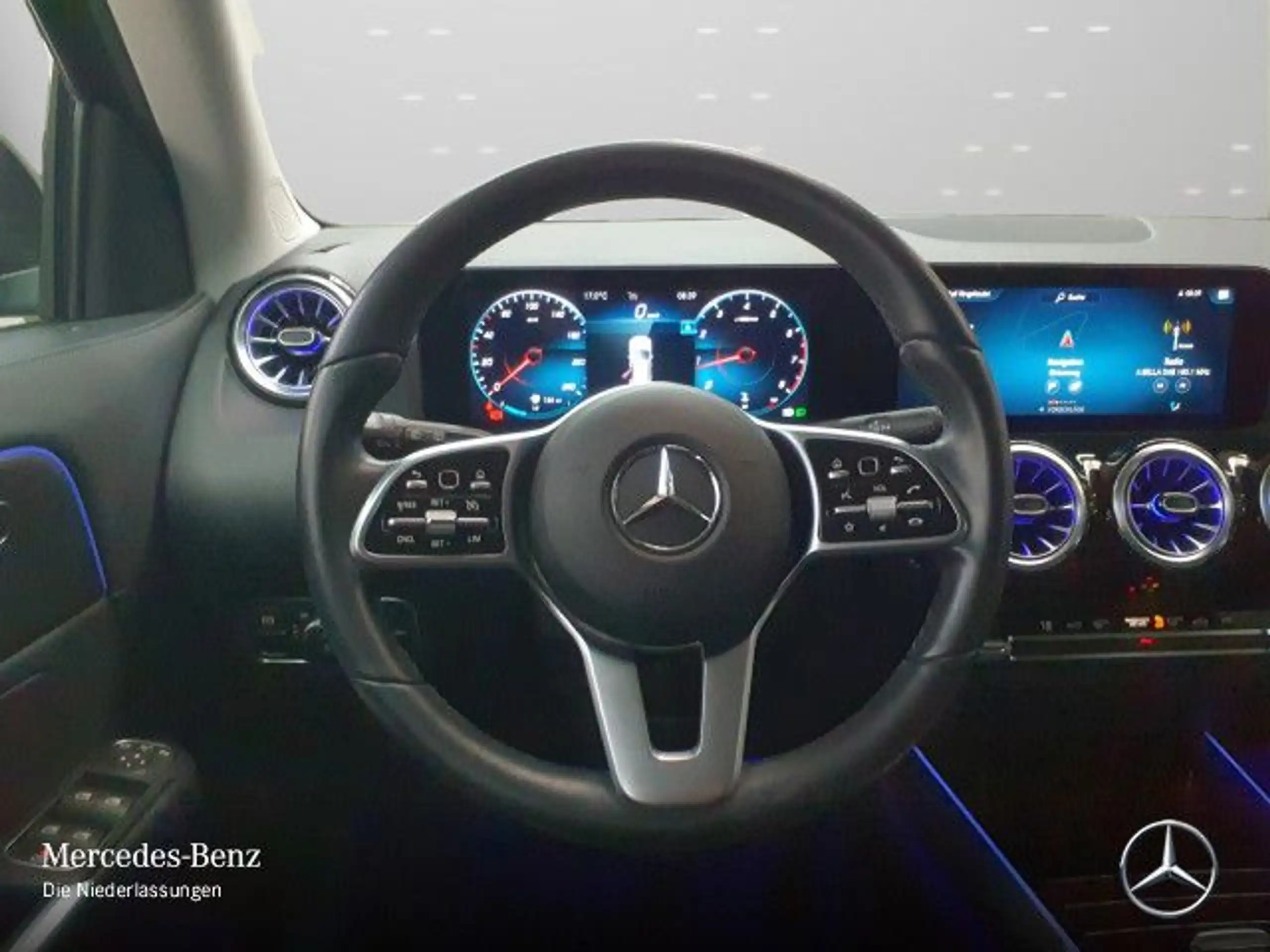 Mercedes-Benz - GLA 200