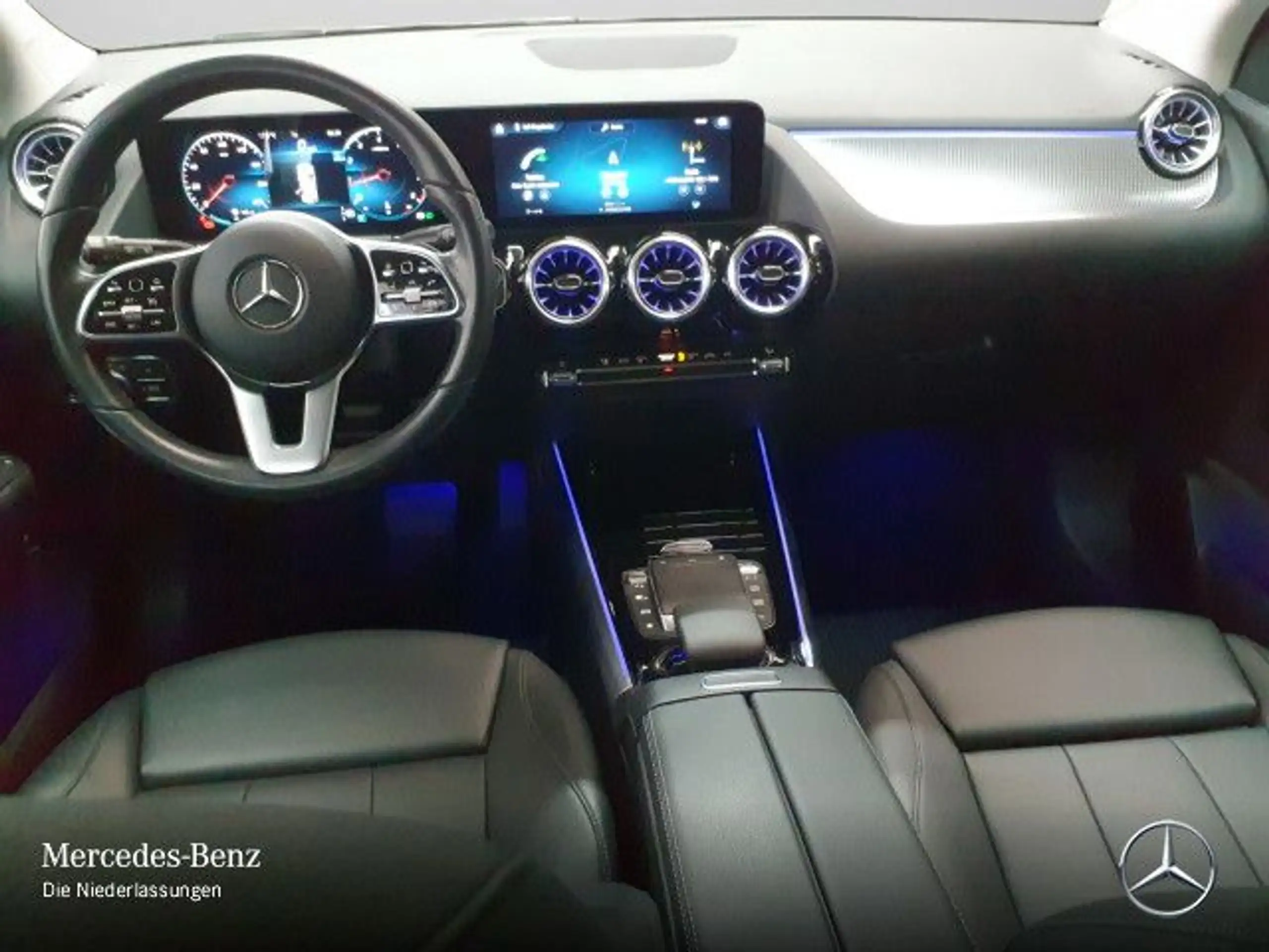 Mercedes-Benz - GLA 200