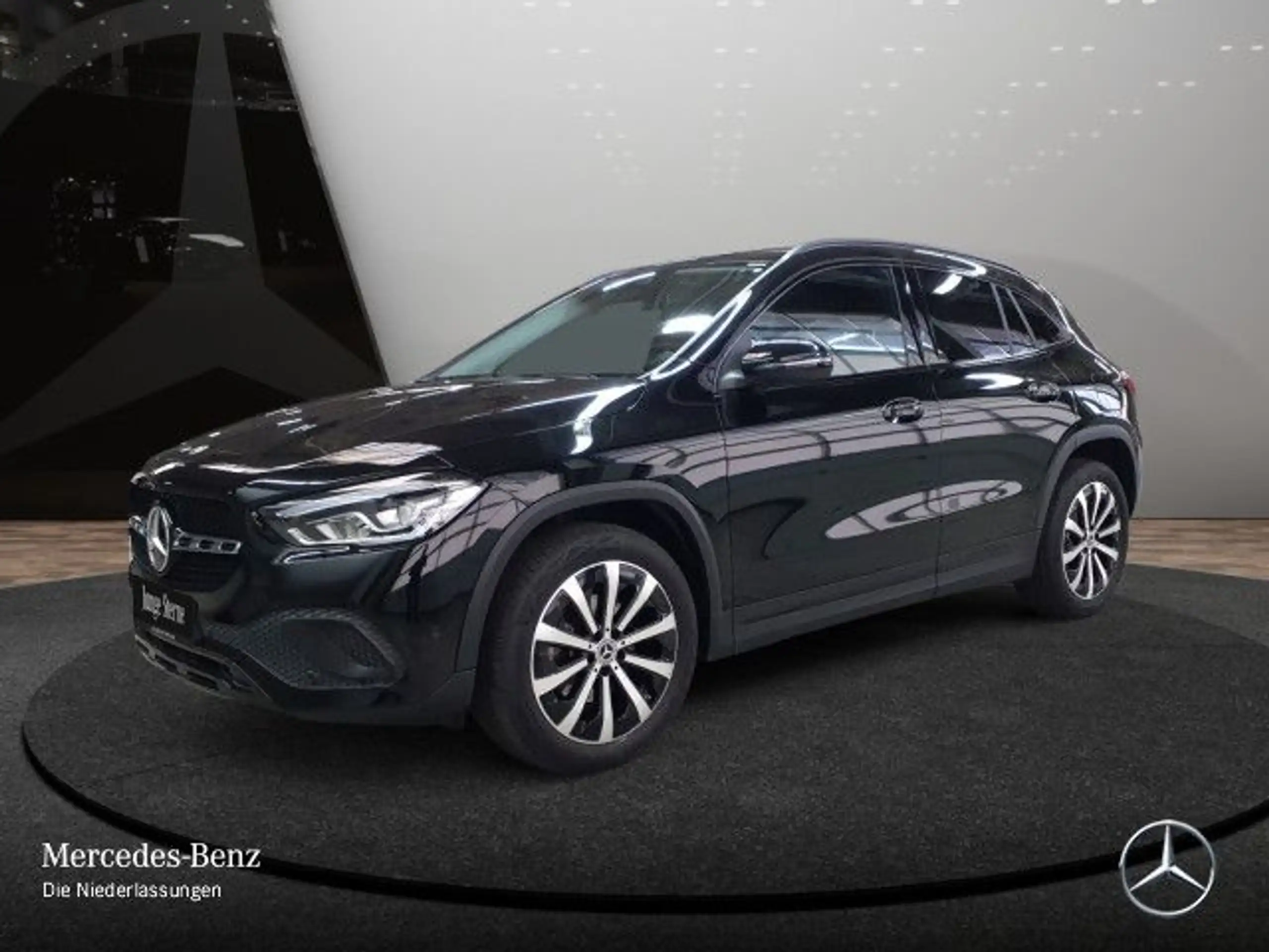 Mercedes-Benz - GLA 200