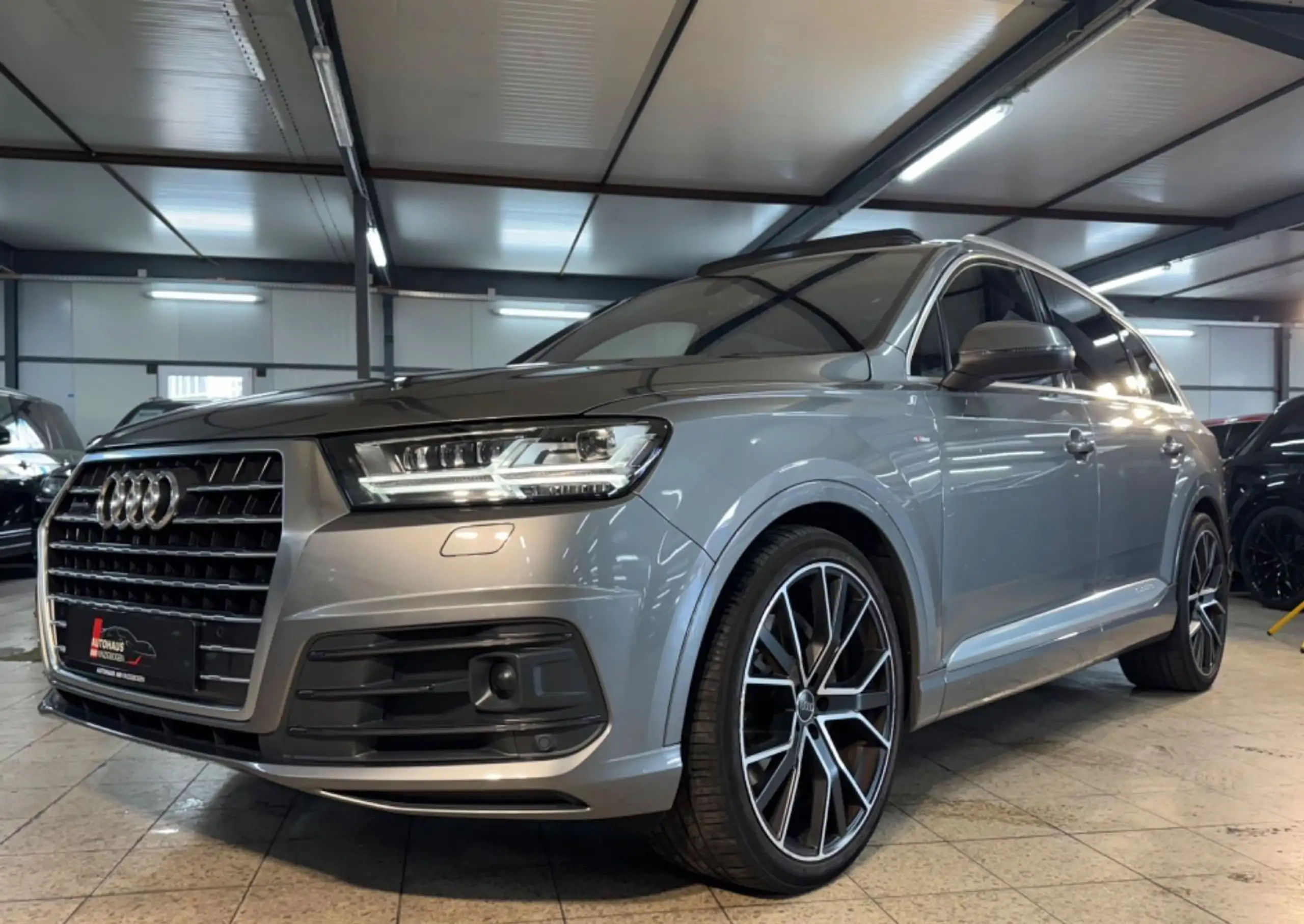 Audi - Q7