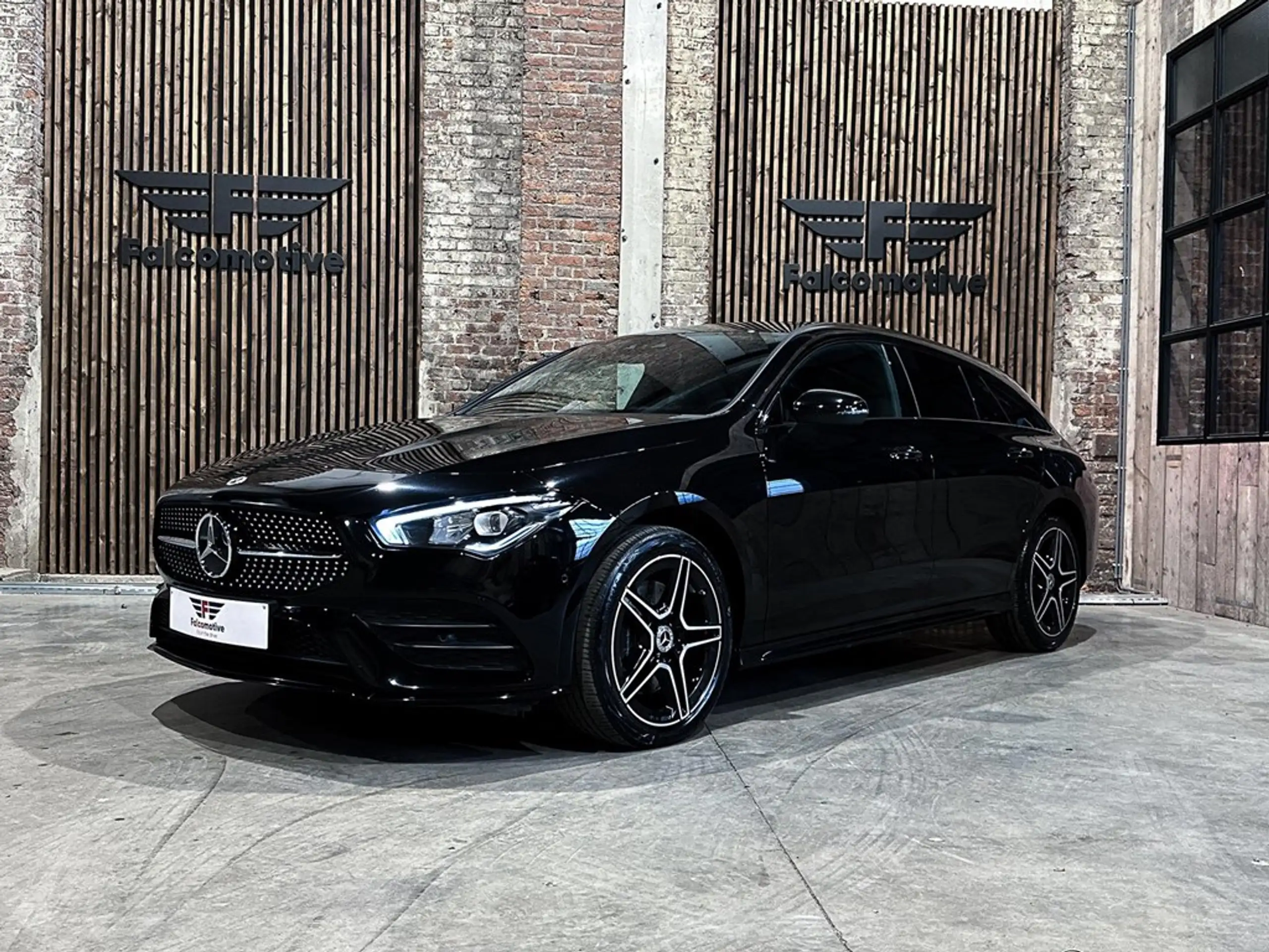 Mercedes-Benz - CLA 250