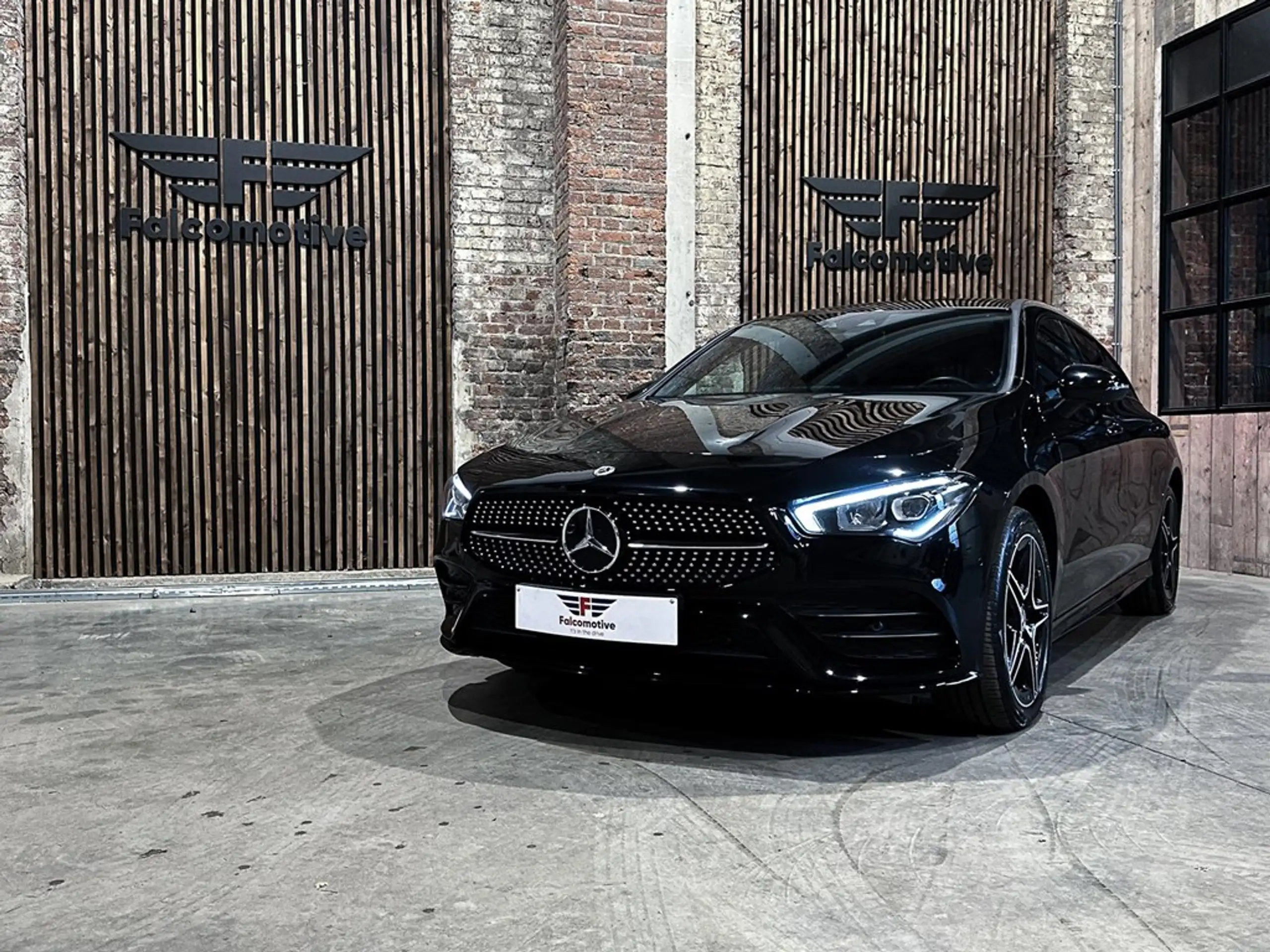 Mercedes-Benz - CLA 250