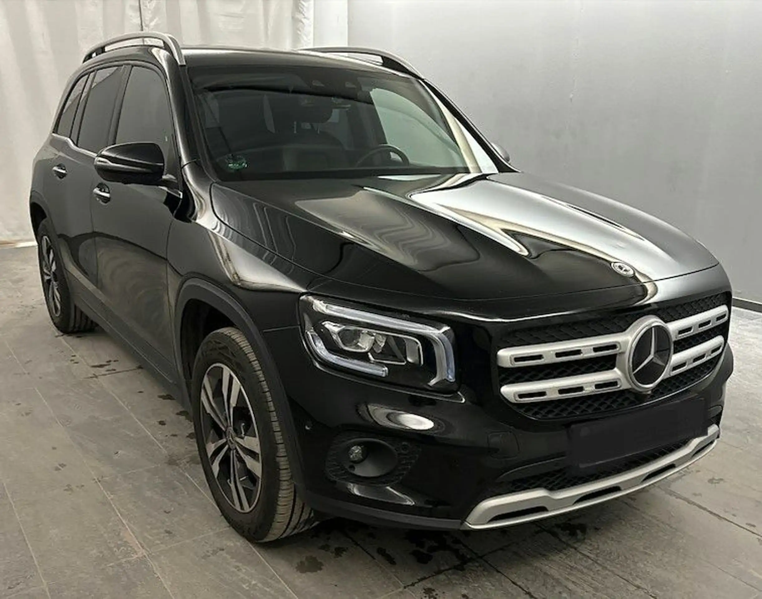 Mercedes-Benz GLB 220 2021