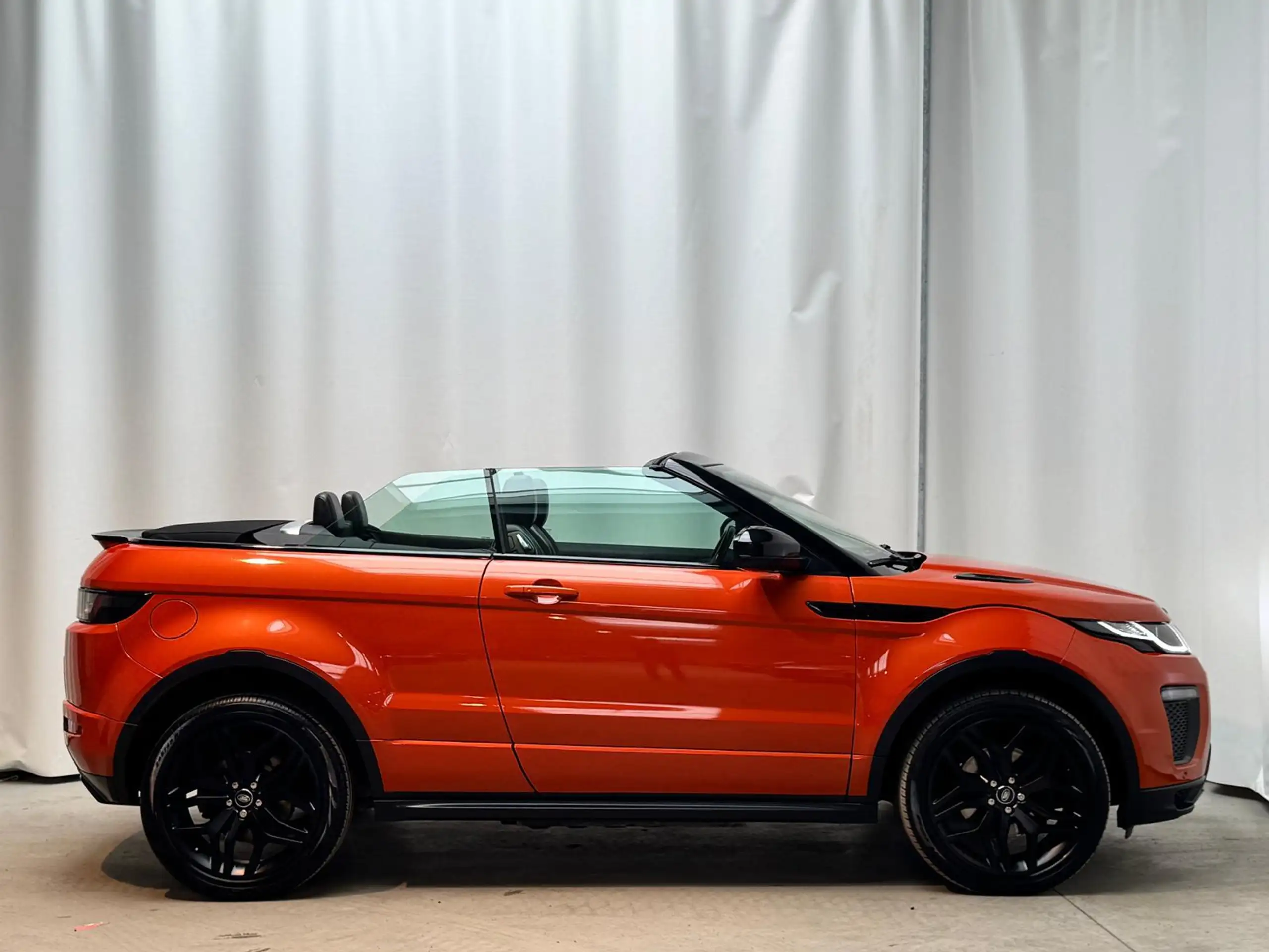 Land Rover - Range Rover Evoque