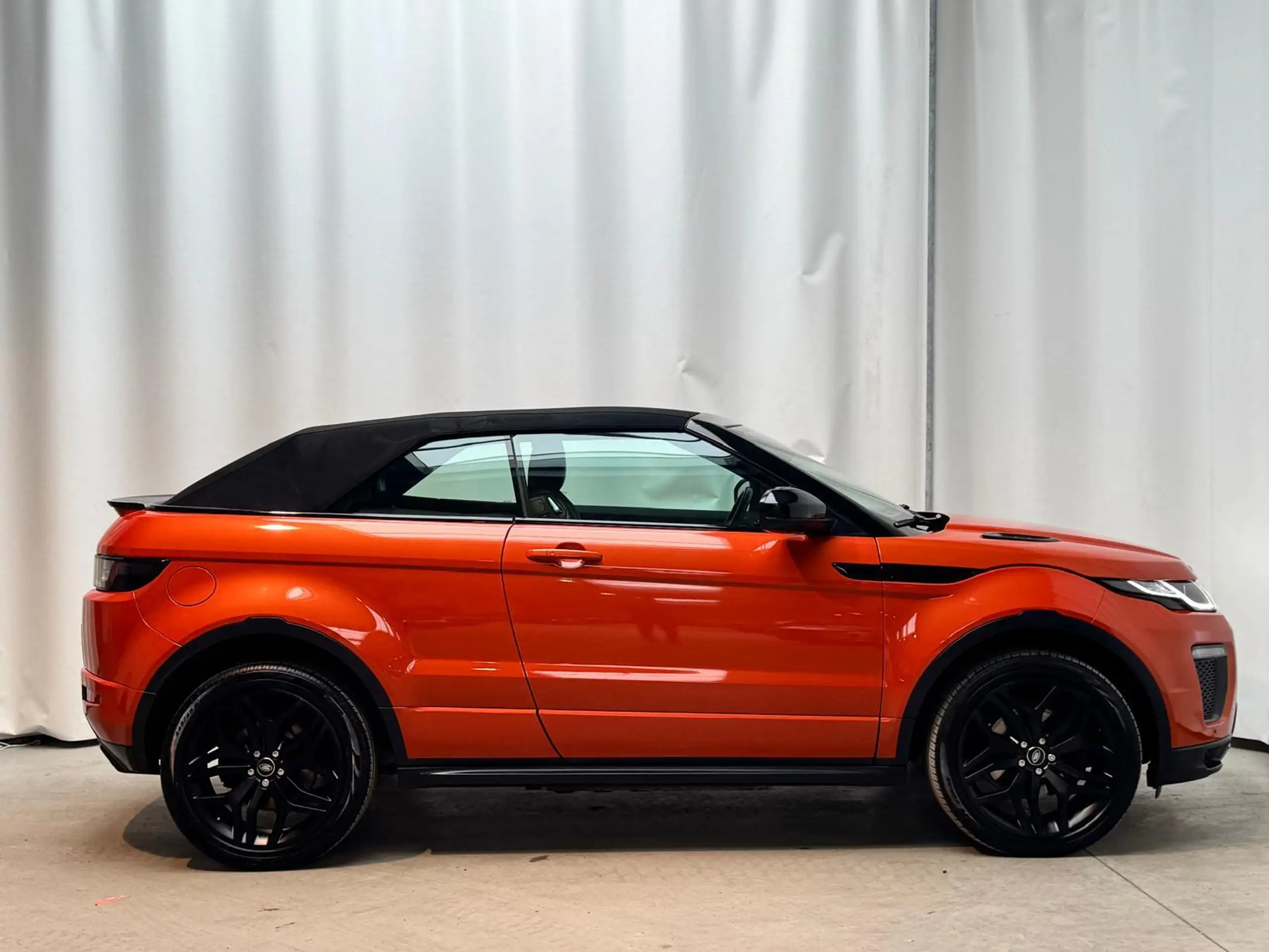 Land Rover - Range Rover Evoque