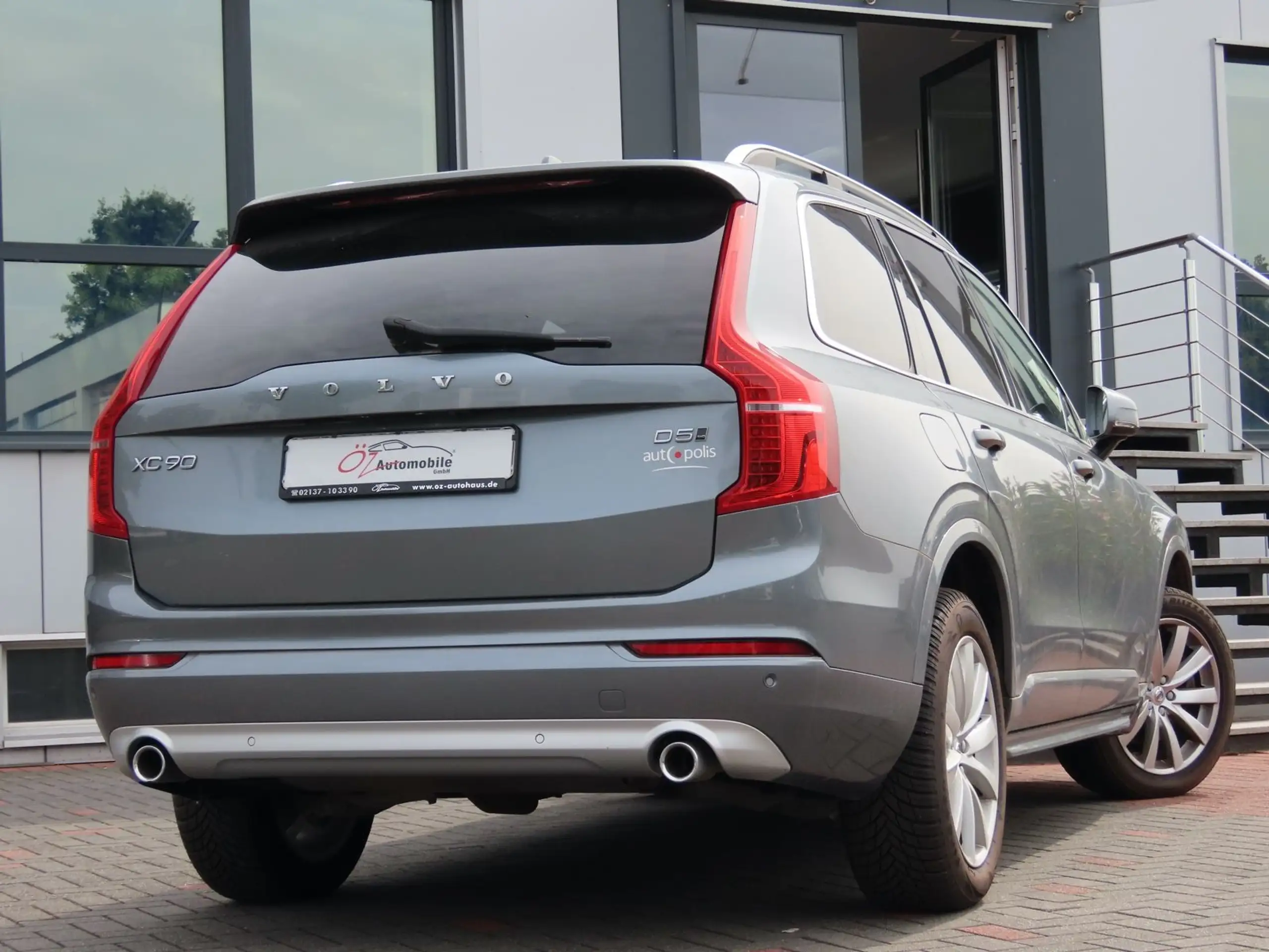 Volvo - XC90