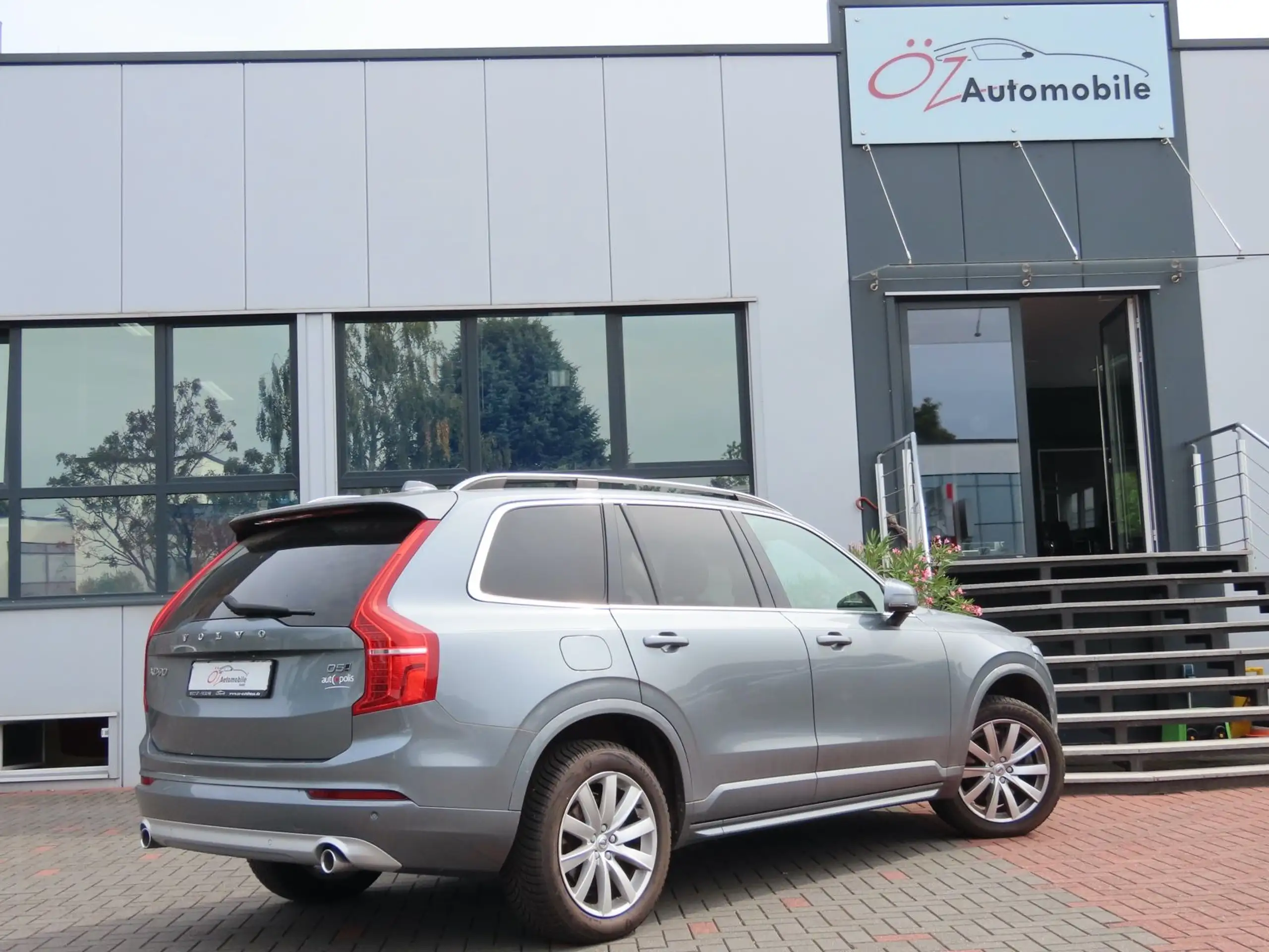 Volvo - XC90