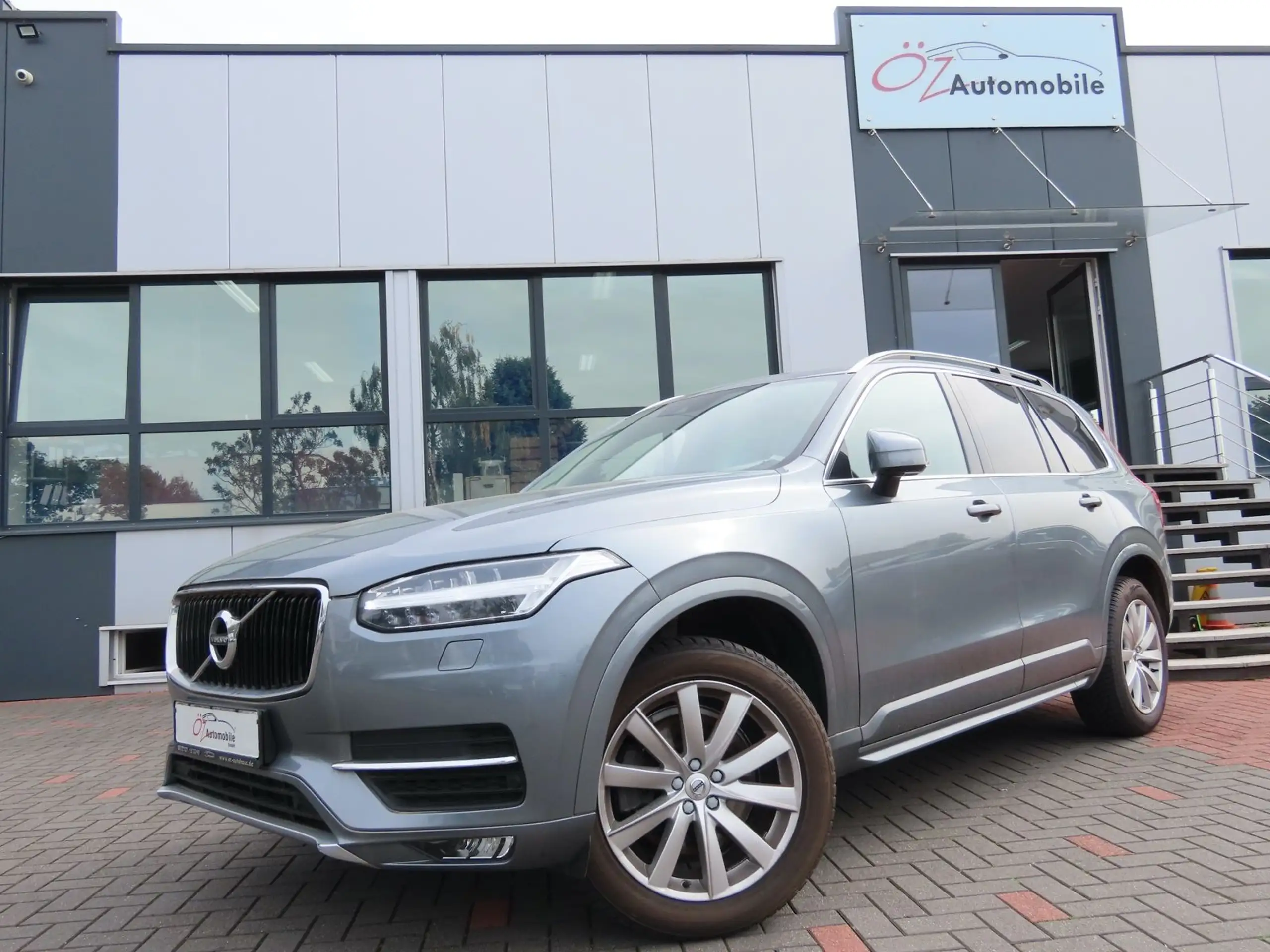 Volvo - XC90