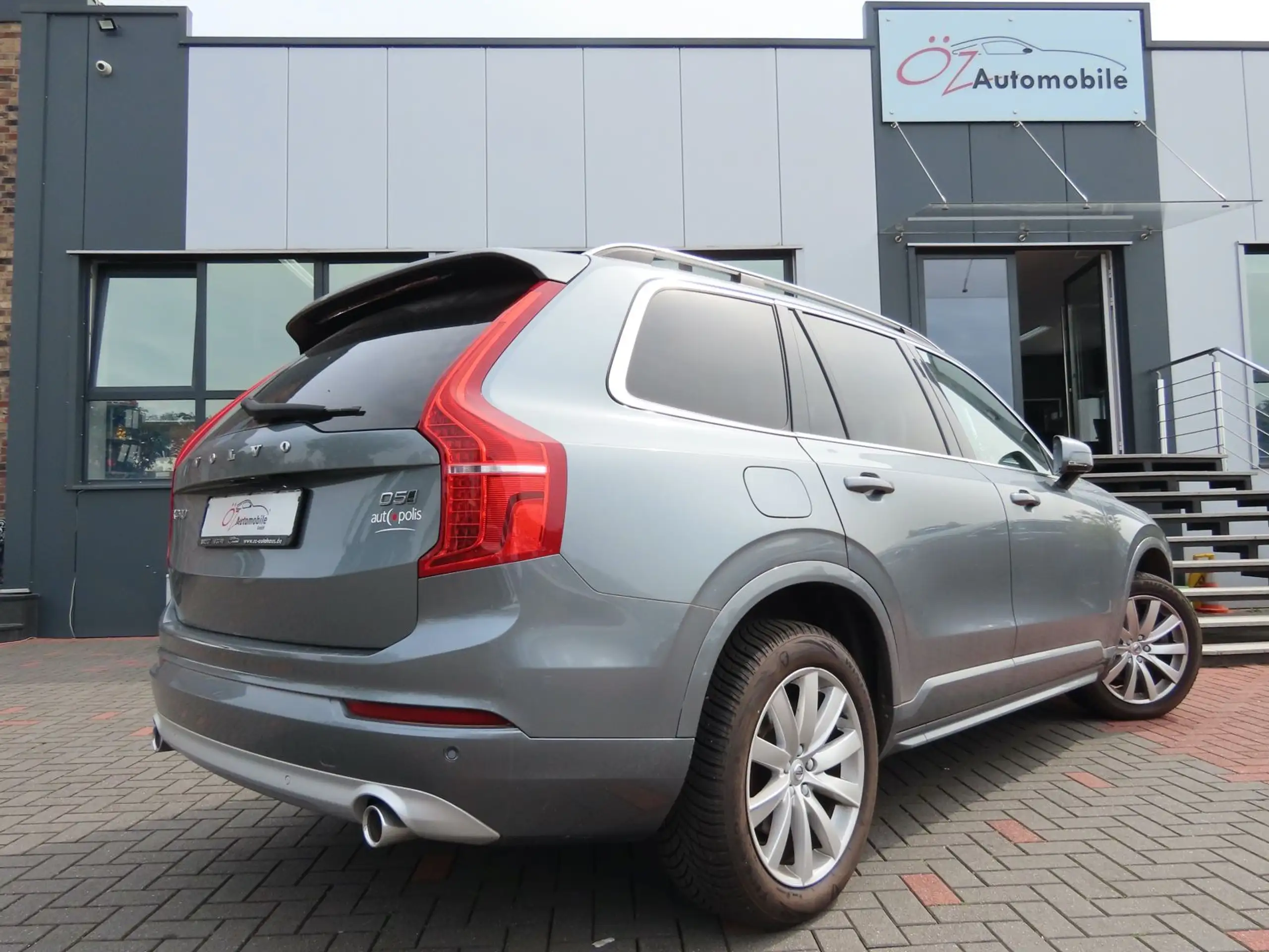 Volvo - XC90