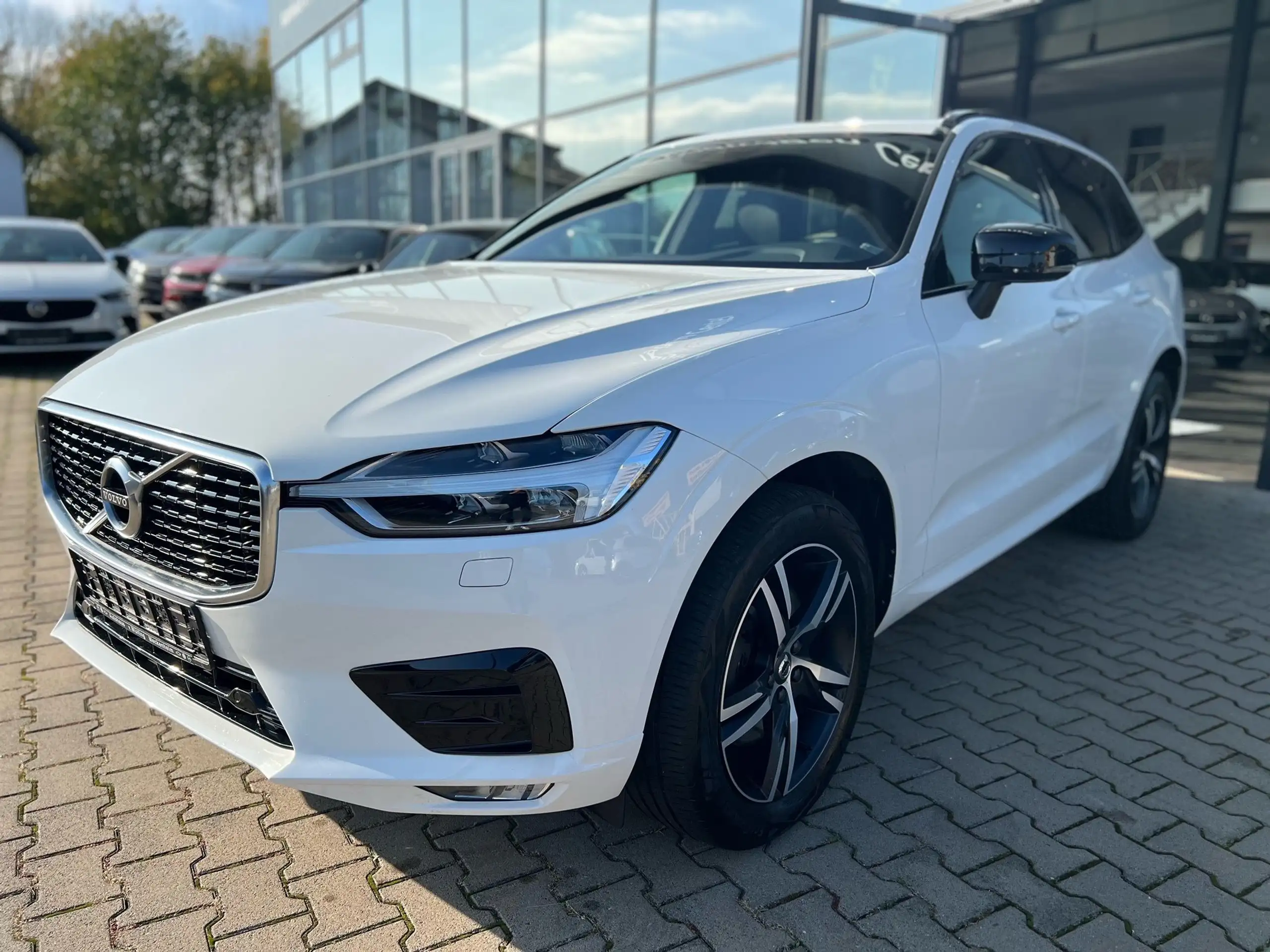 Volvo - XC60