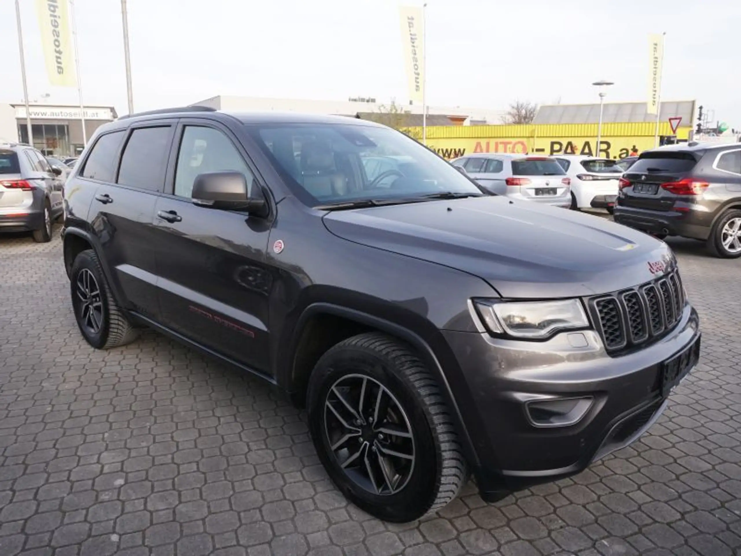 Jeep - Grand Cherokee