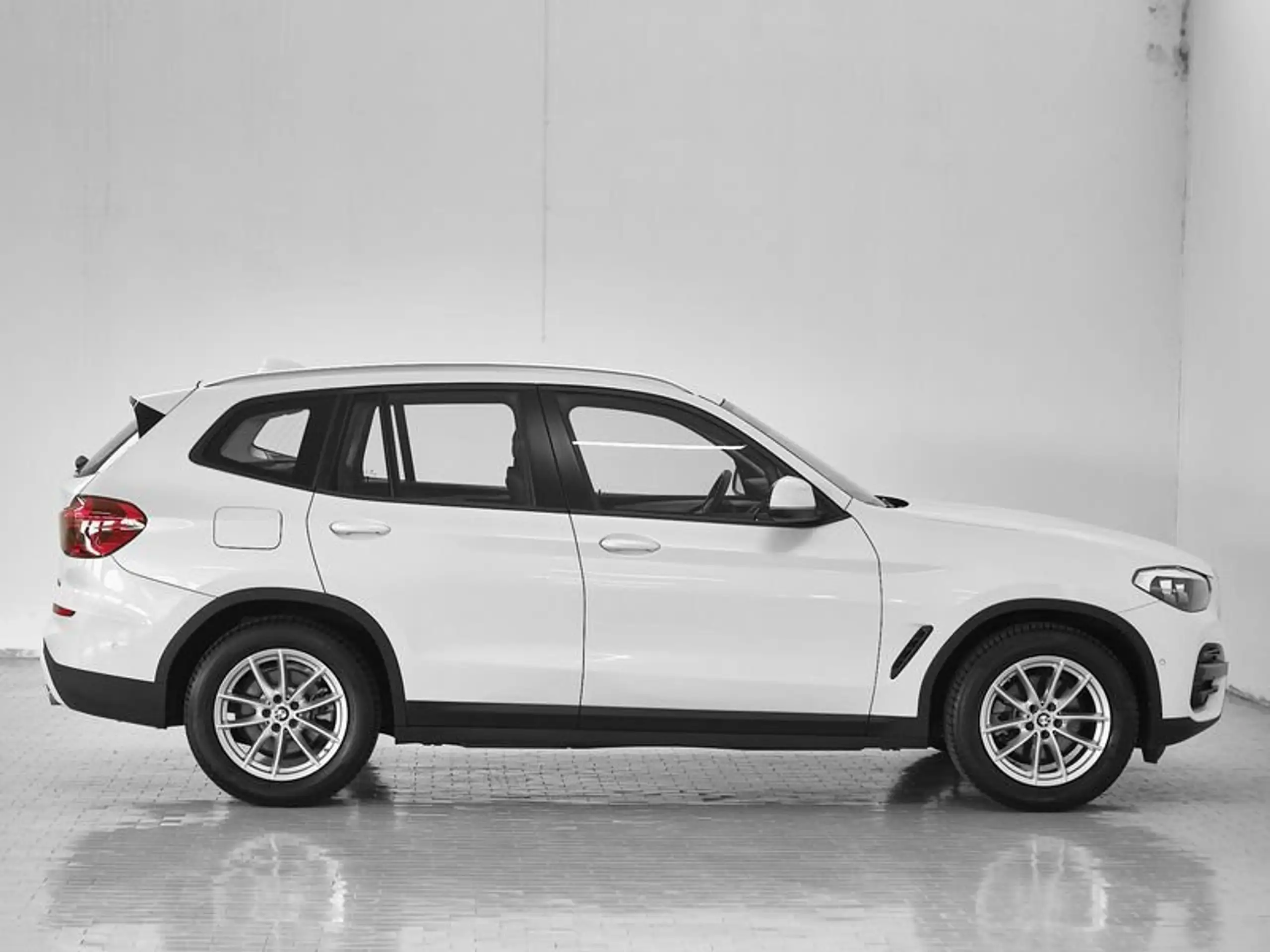 BMW - X3