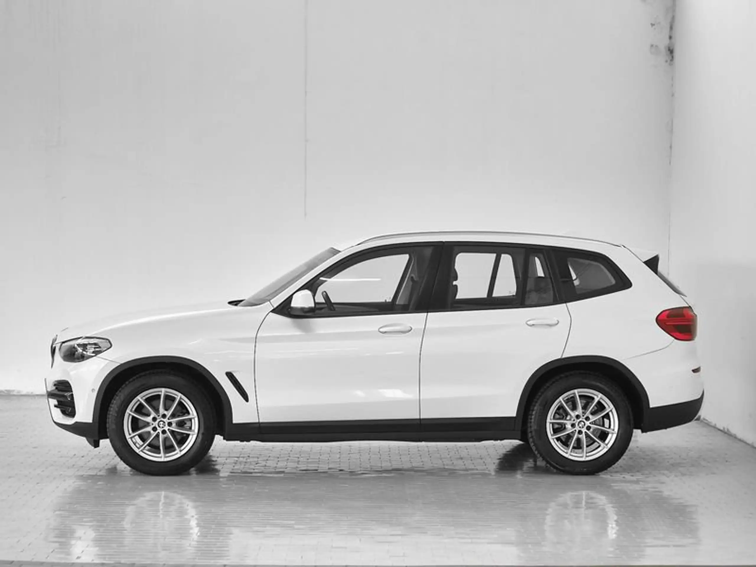 BMW - X3