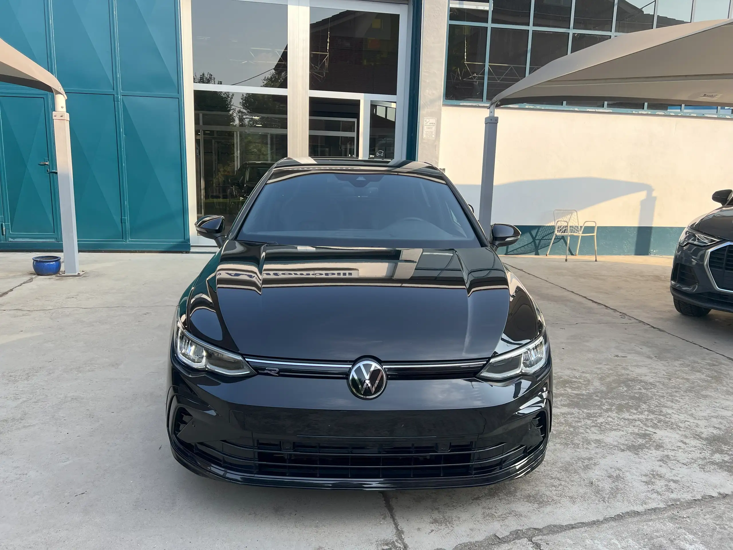 Volkswagen - Golf