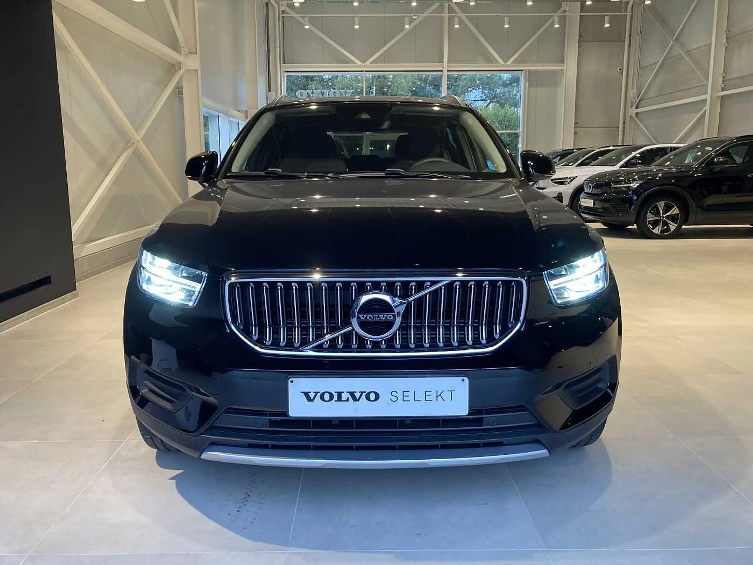 Volvo - XC40