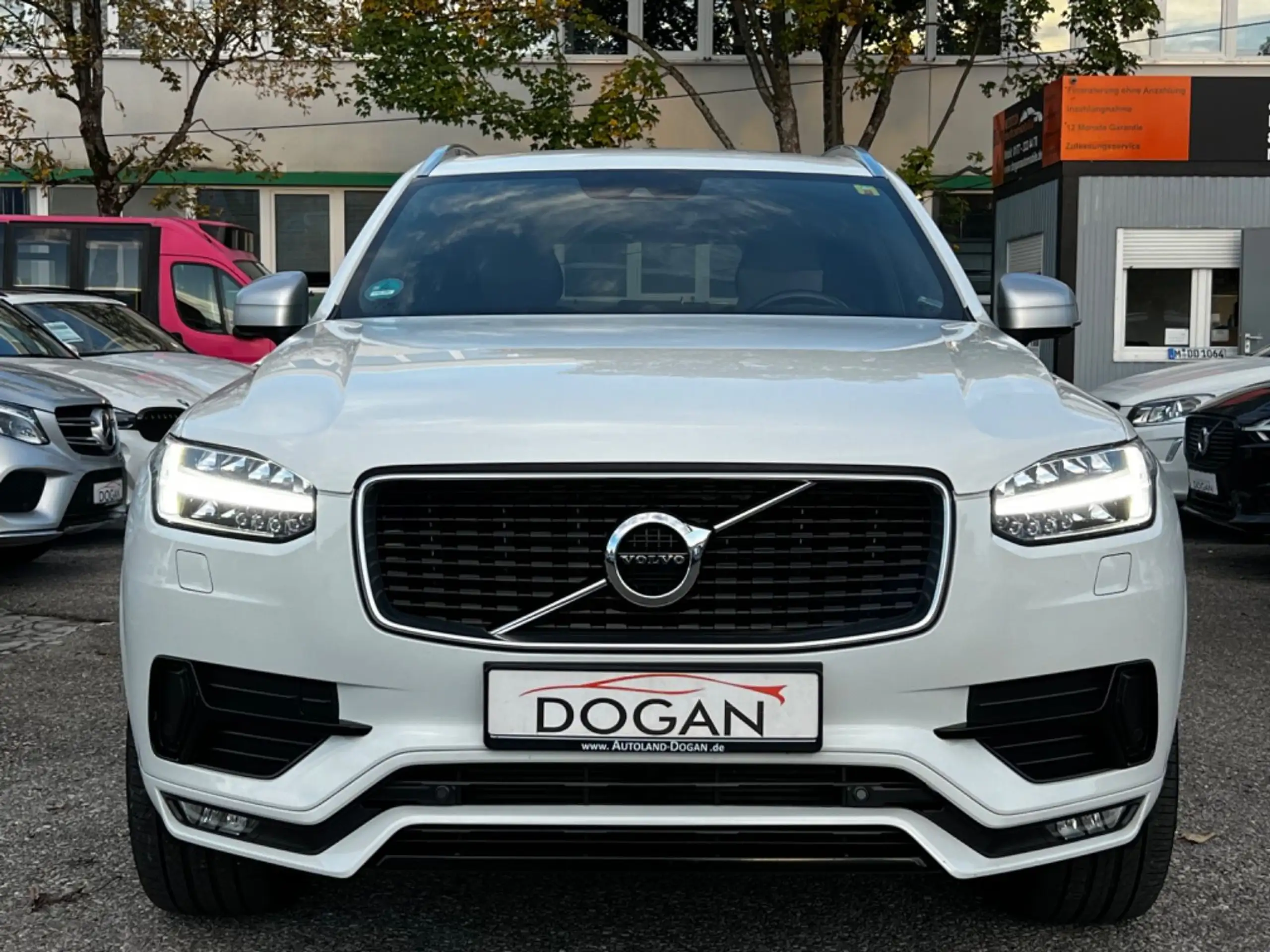 Volvo - XC90