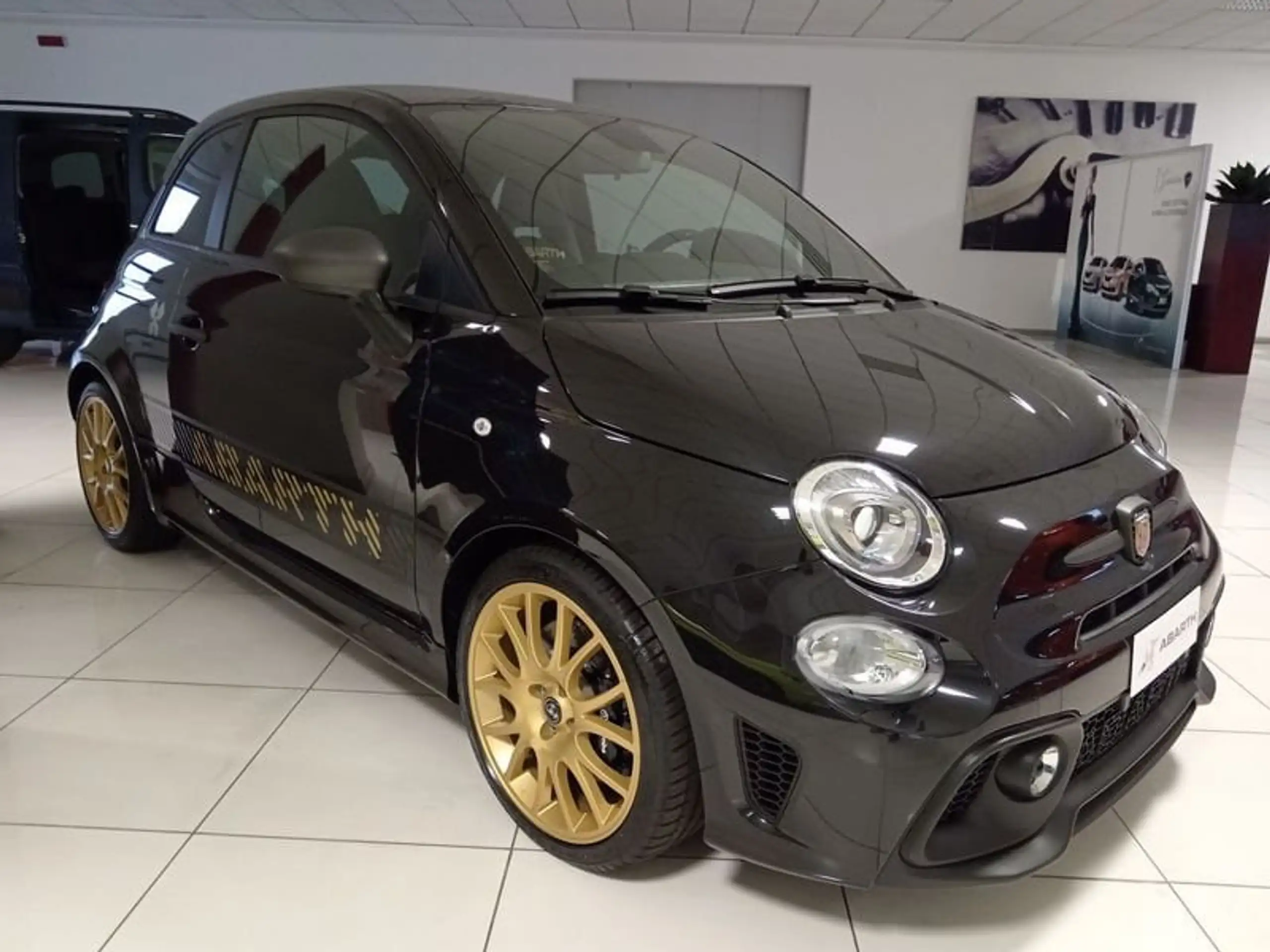 Abarth - 695