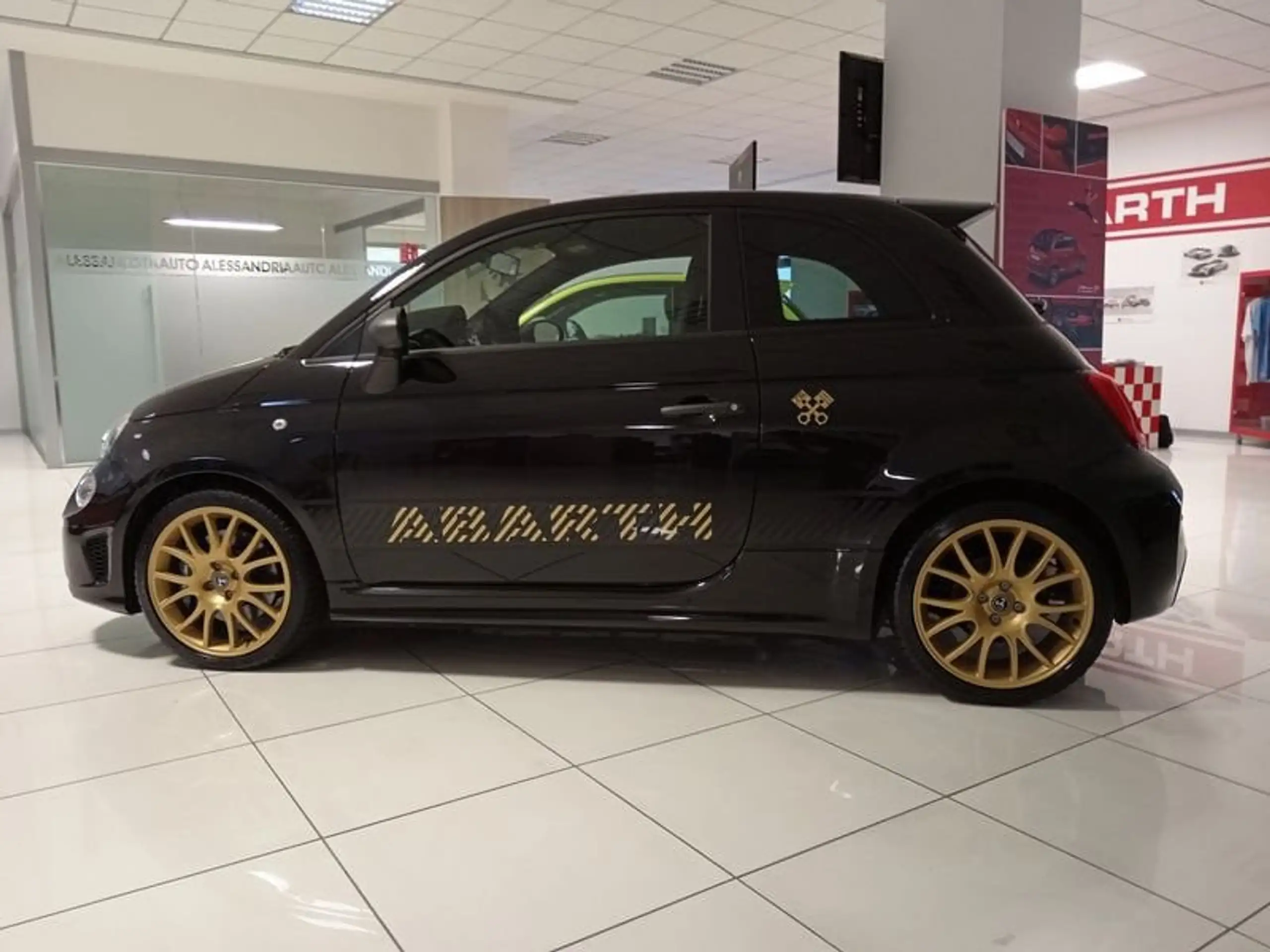 Abarth - 695