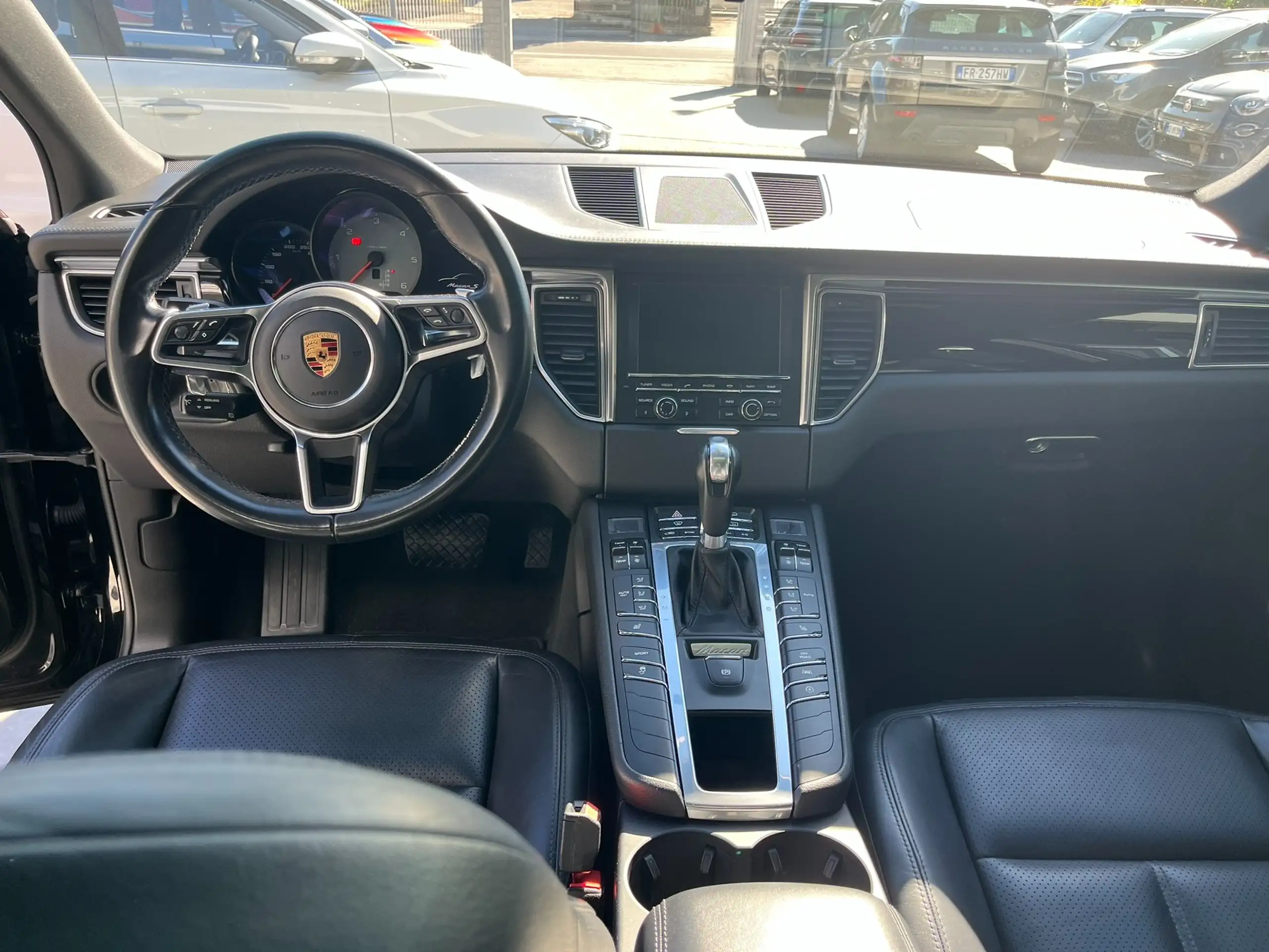 Porsche - Macan