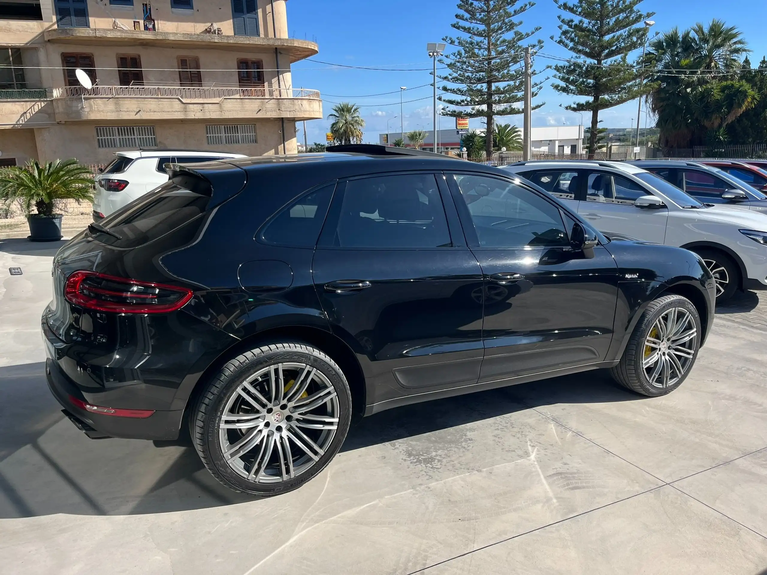 Porsche - Macan