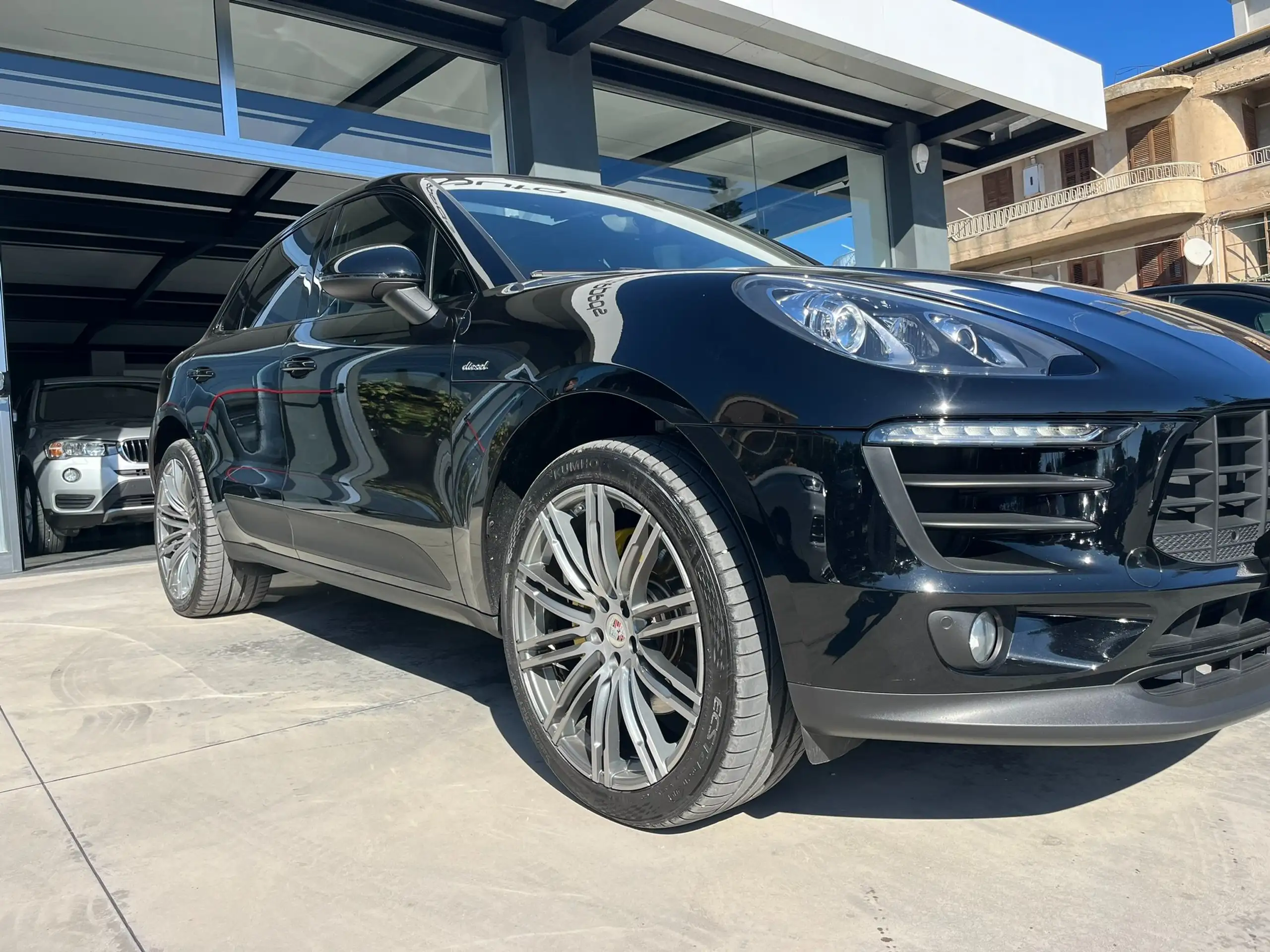 Porsche - Macan