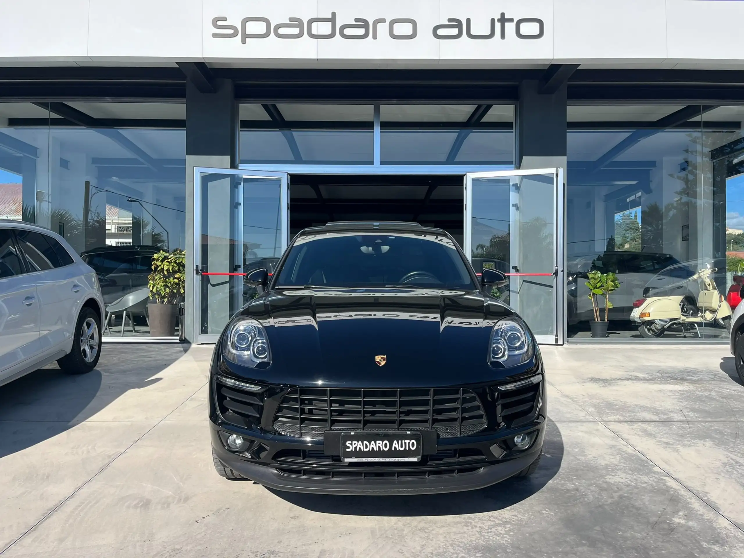 Porsche - Macan