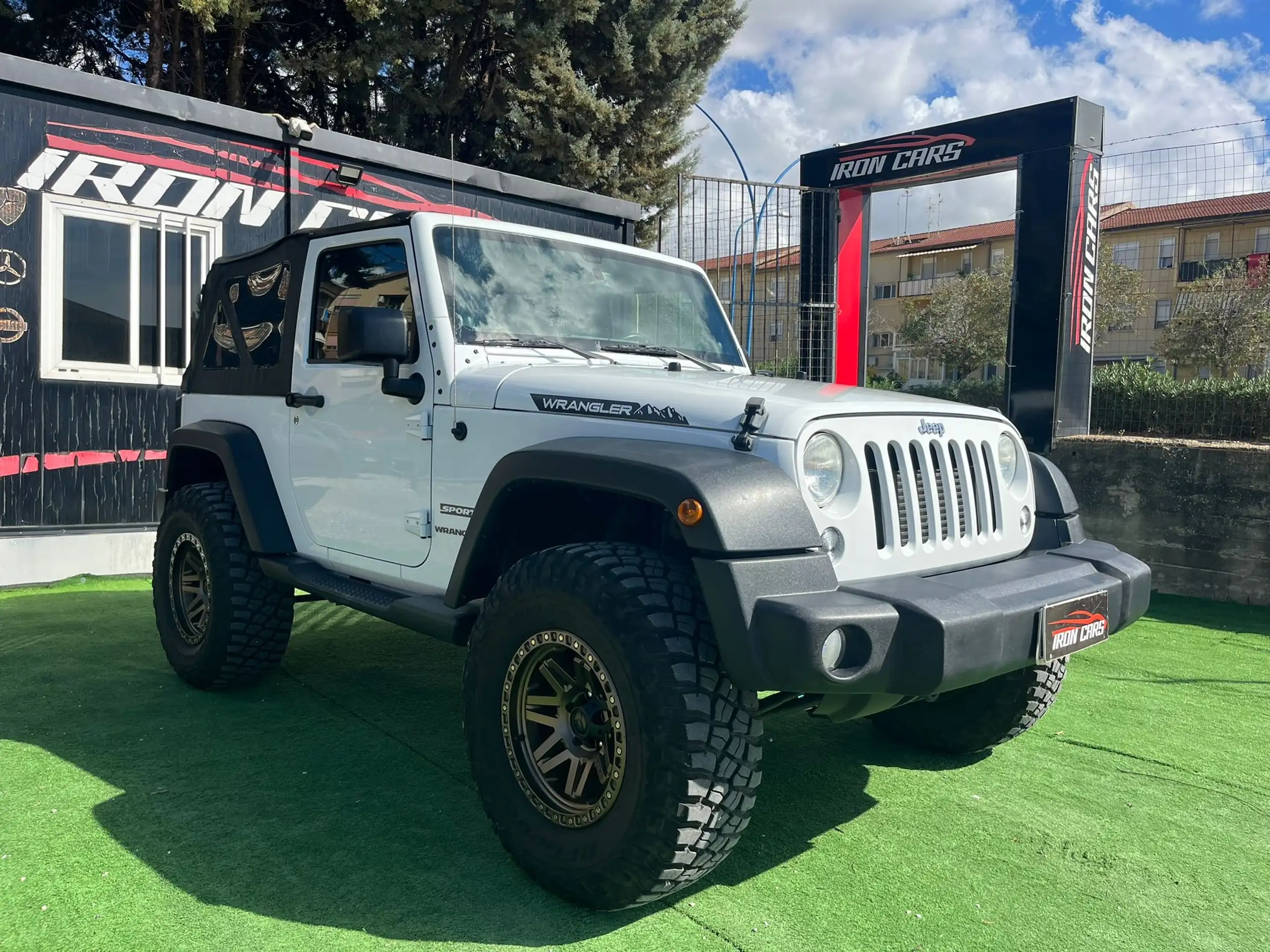 Jeep - Wrangler