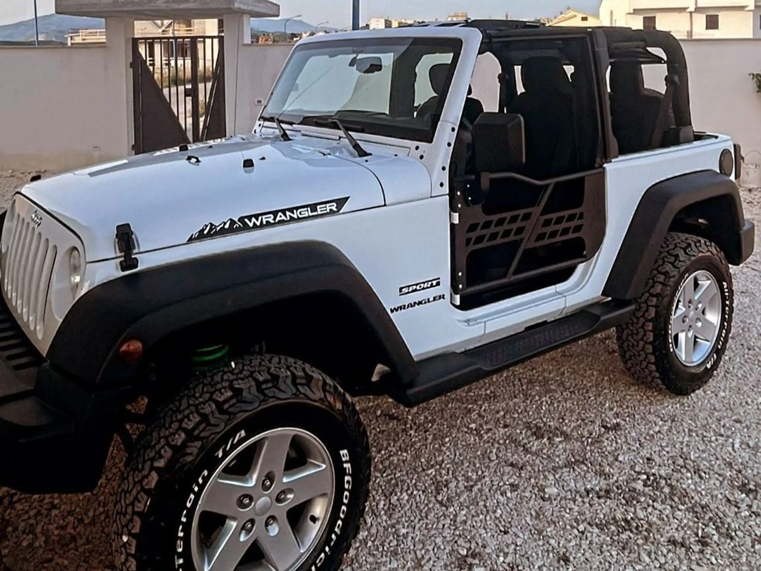 Jeep - Wrangler