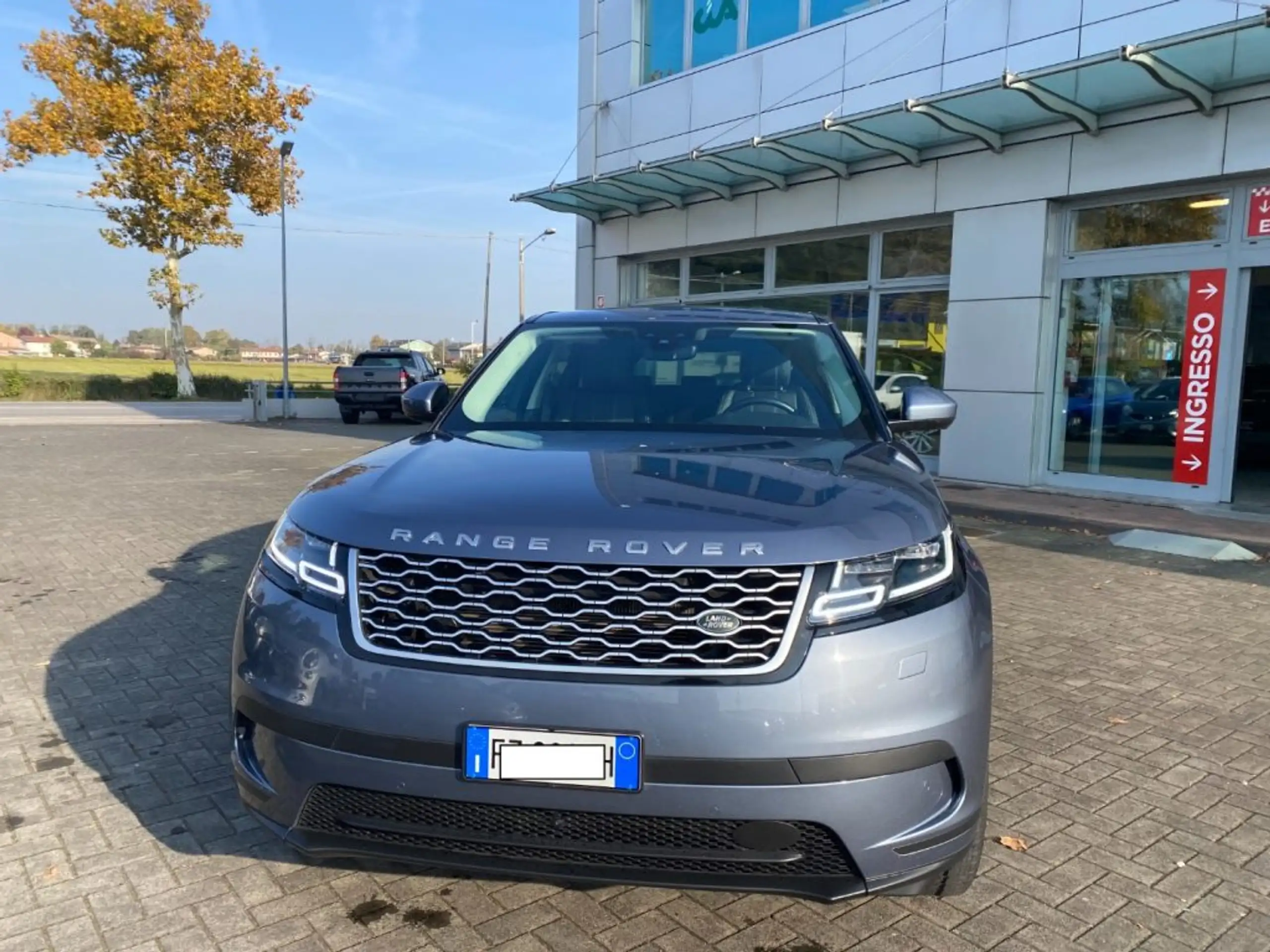 Land Rover - Range Rover Velar