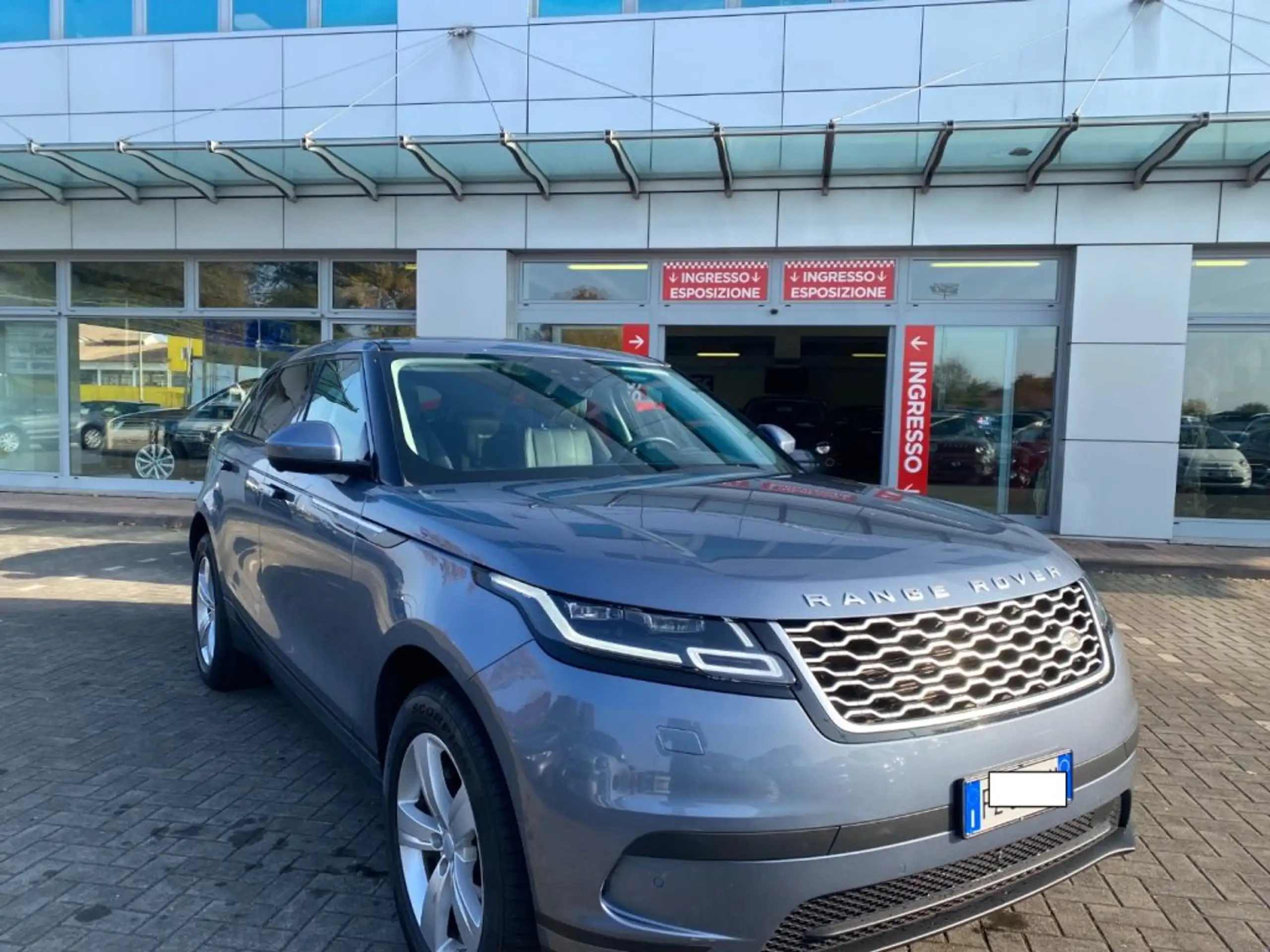 Land Rover - Range Rover Velar