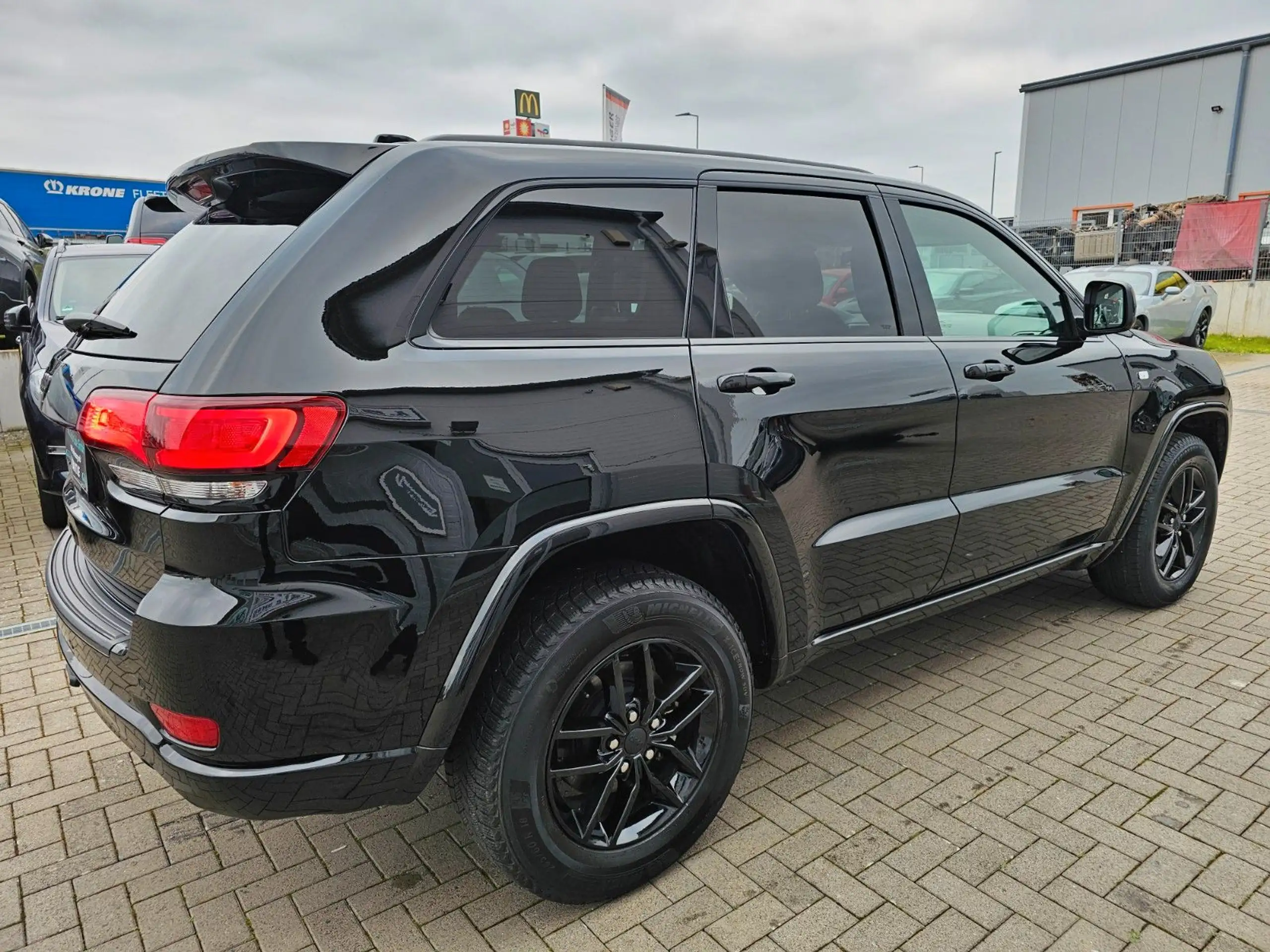 Jeep - Grand Cherokee