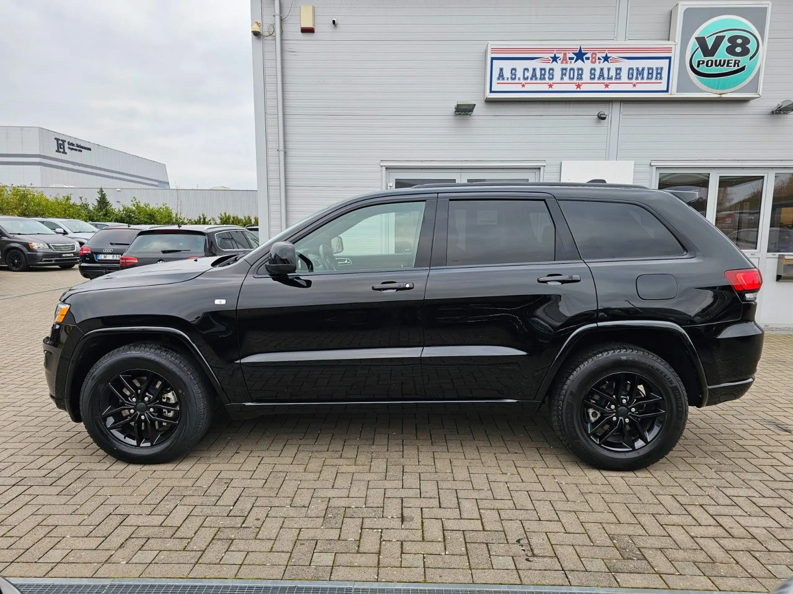 Jeep - Grand Cherokee