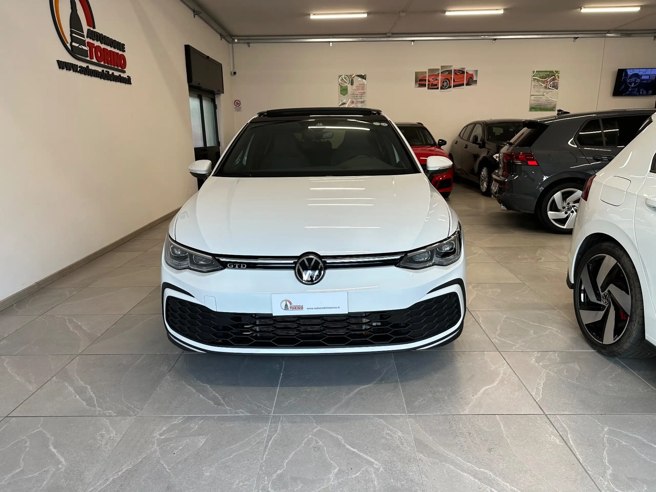 Volkswagen - Golf