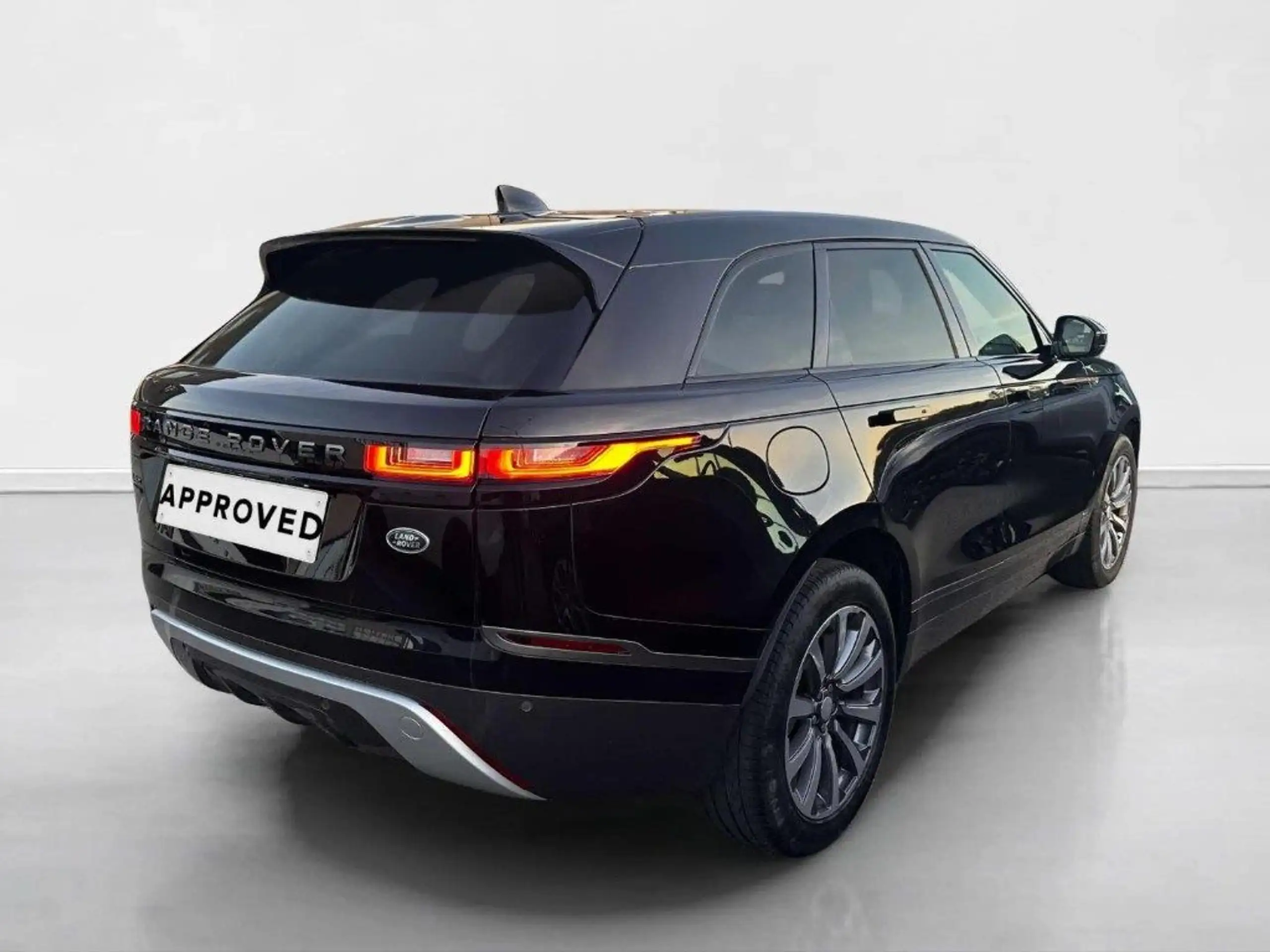 Land Rover - Range Rover Velar