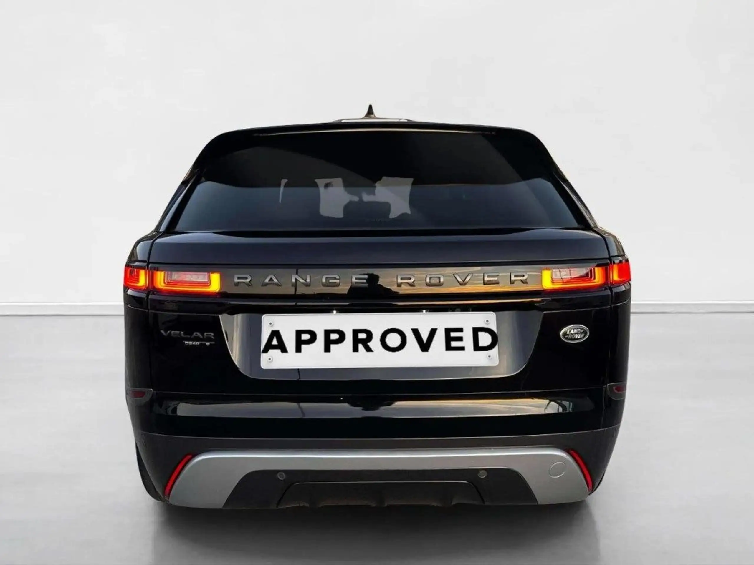 Land Rover - Range Rover Velar